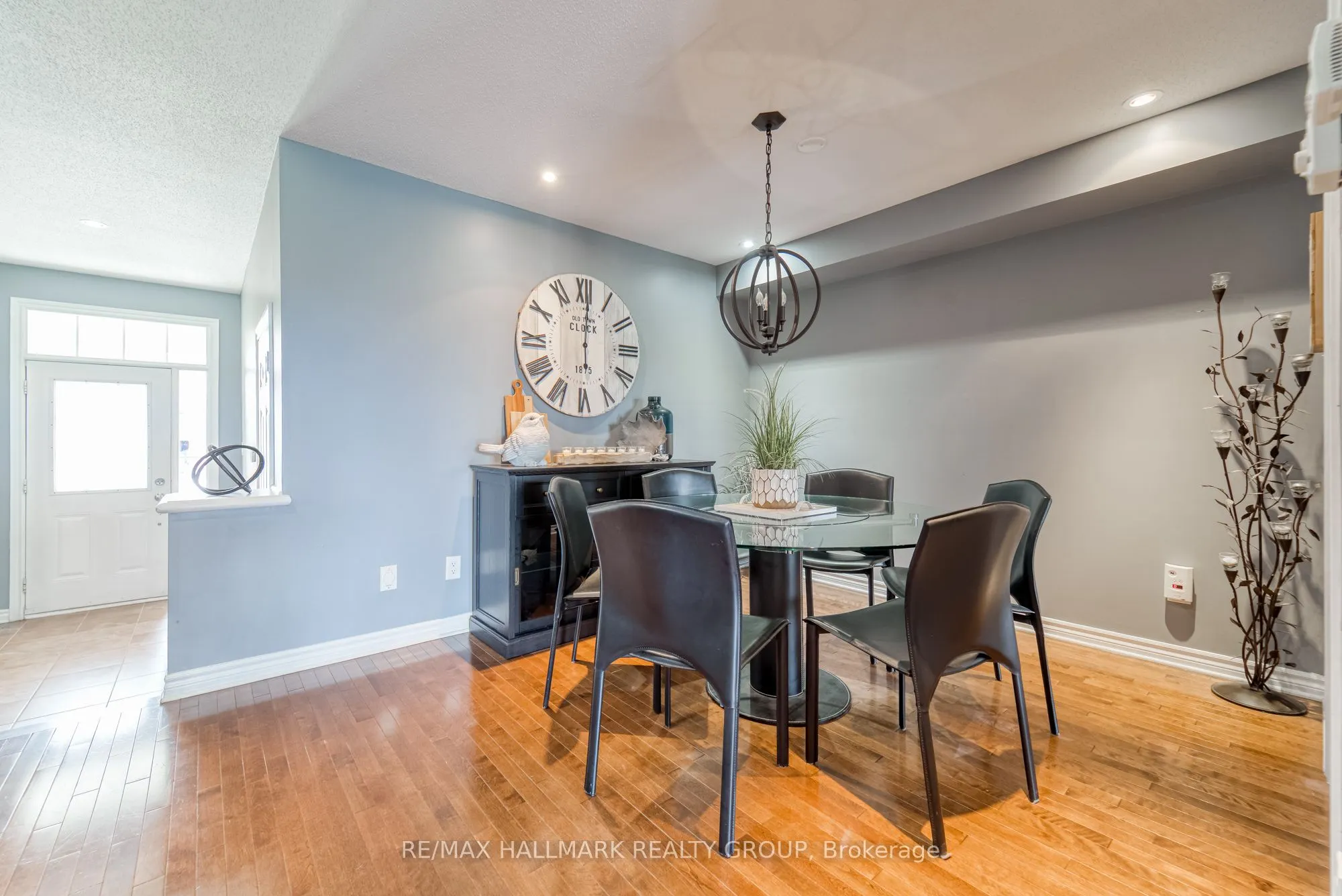 228 Eye Bright Crescent