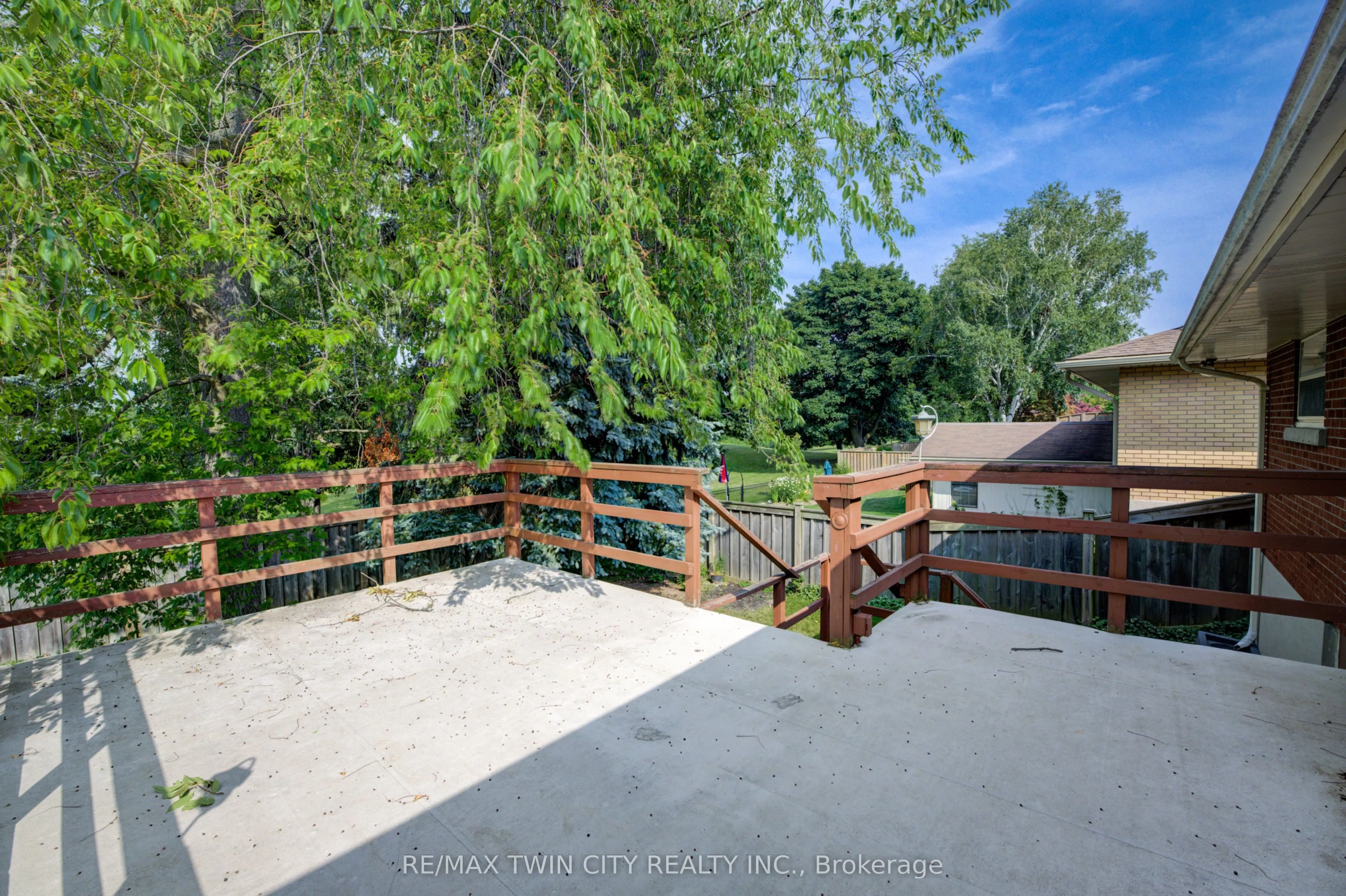74 Lakeside Drive