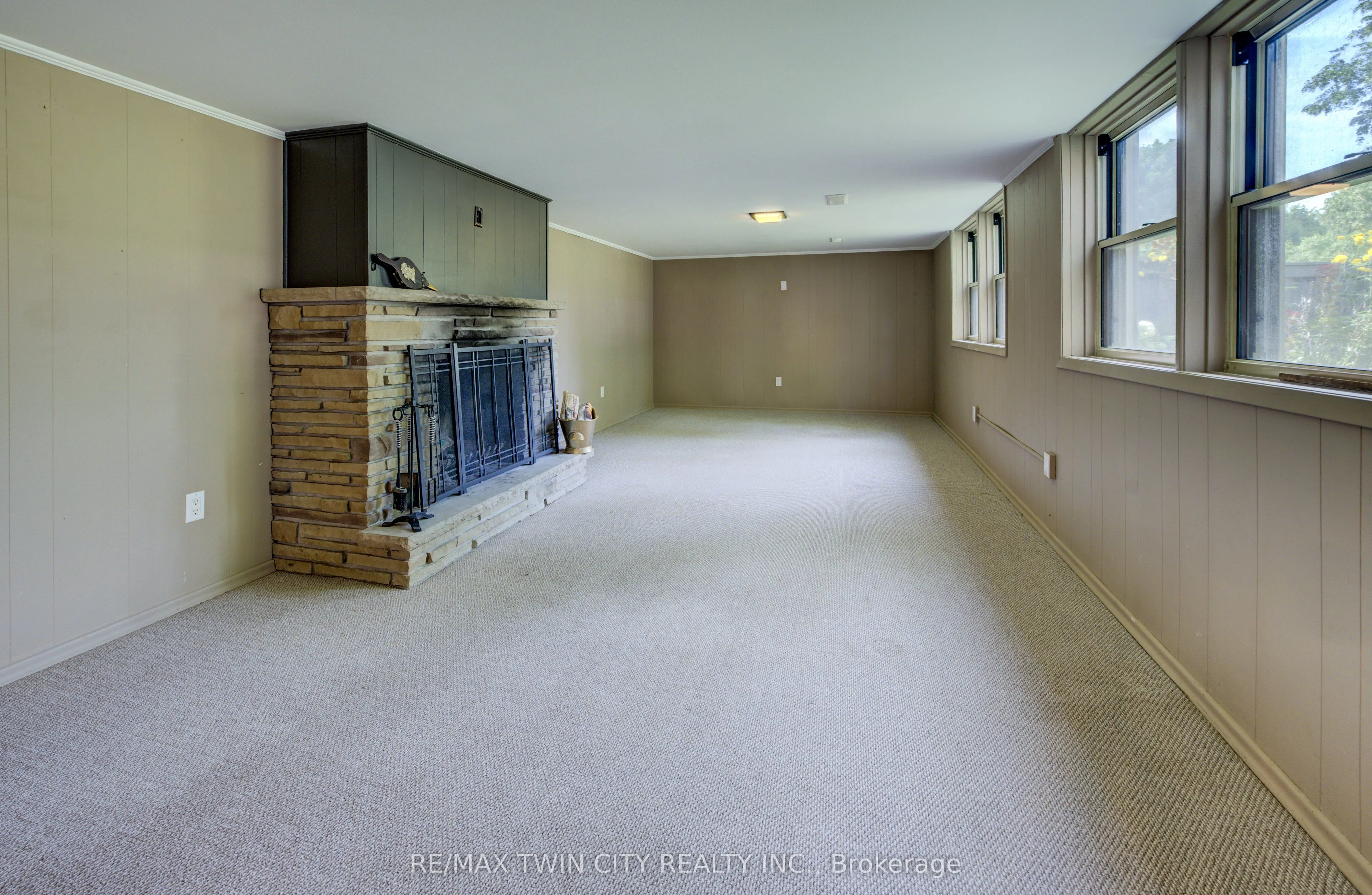 74 Lakeside Drive