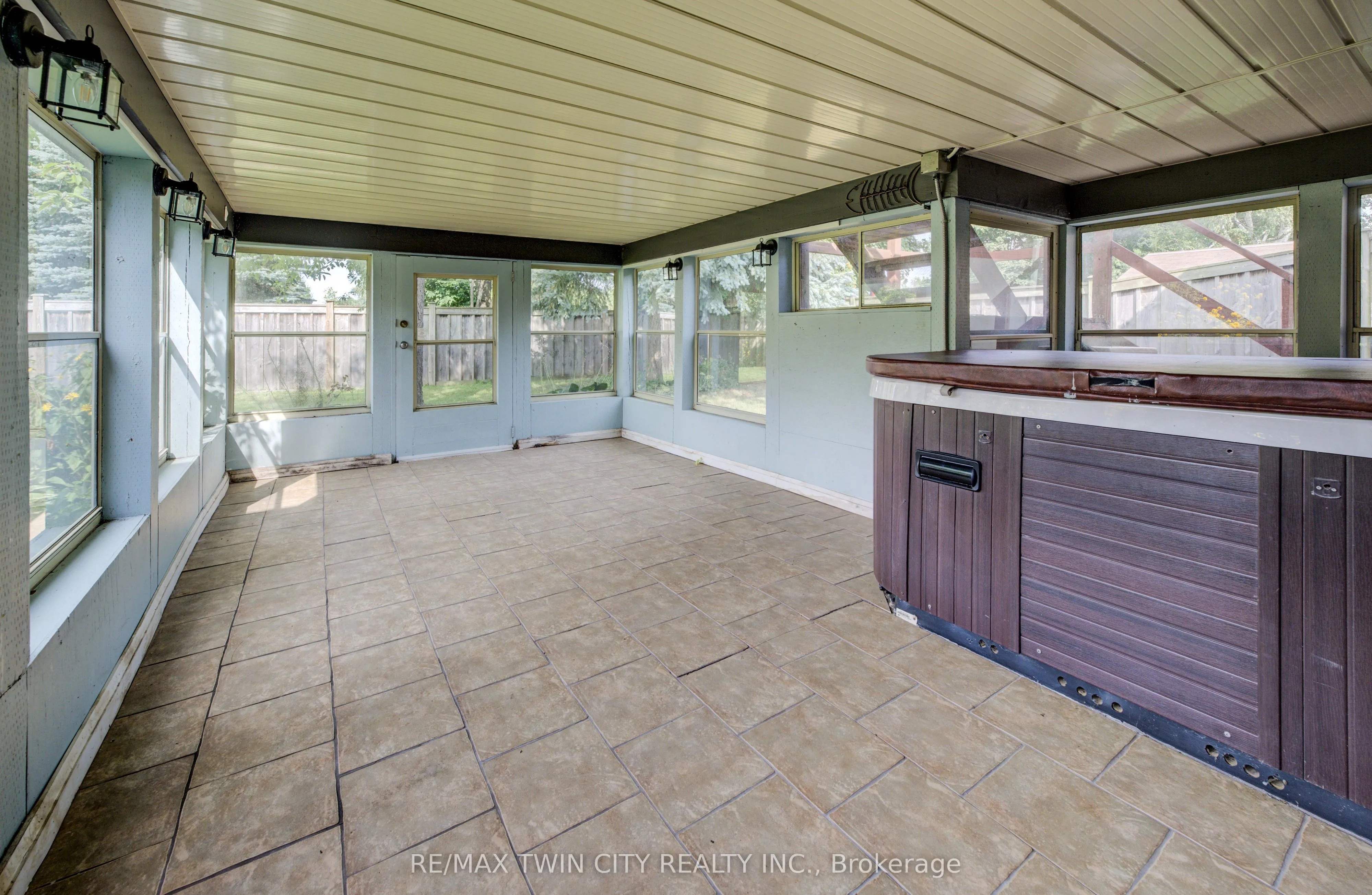 74 Lakeside Drive