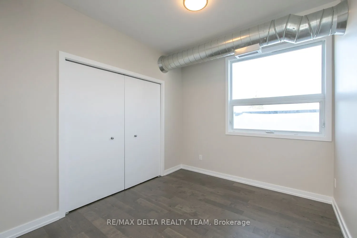 150 Greenfield Avenue, #405