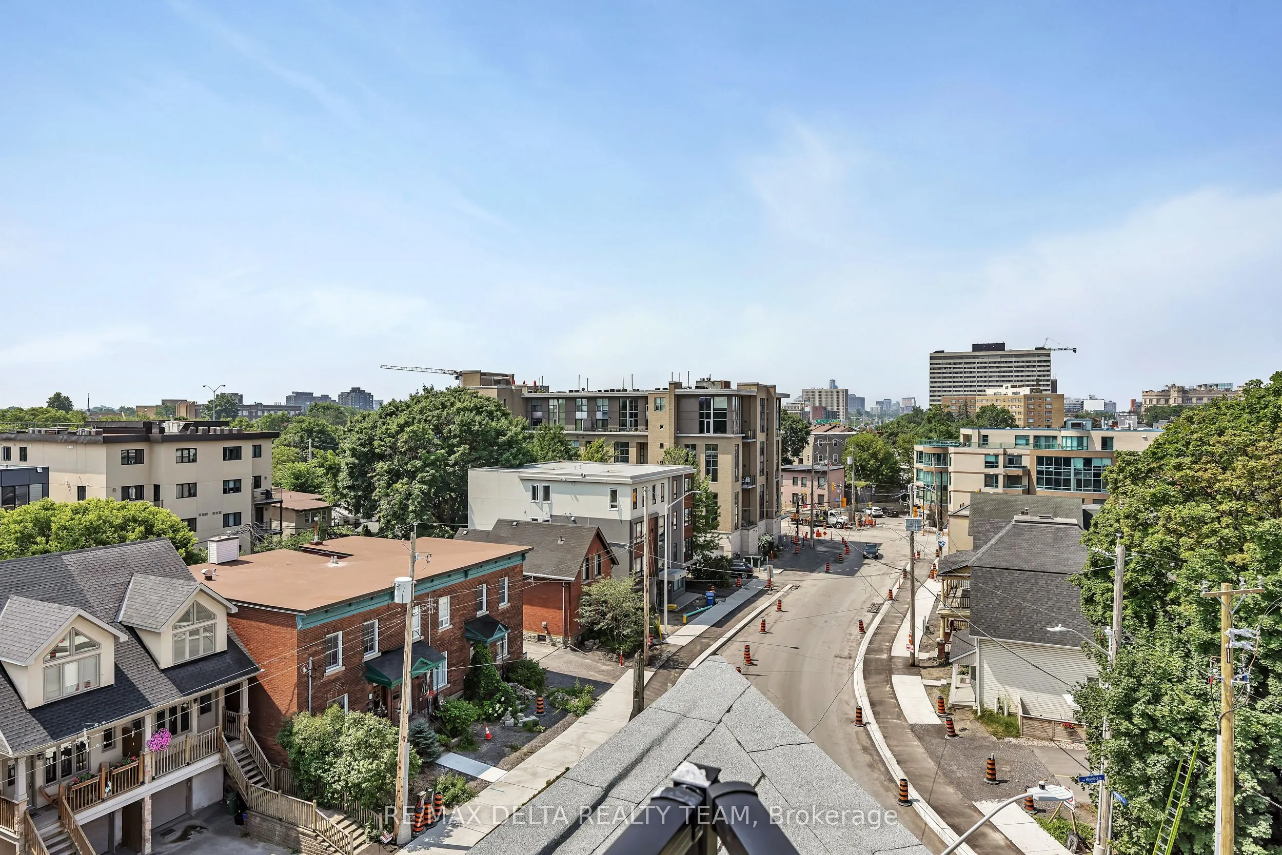 150 Greenfield Avenue, #405