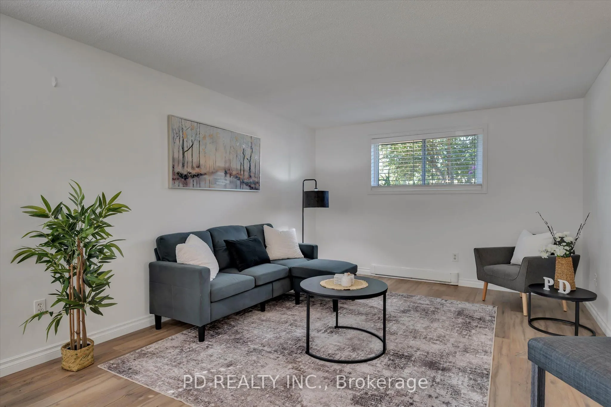 102 Rita Crescent, #C