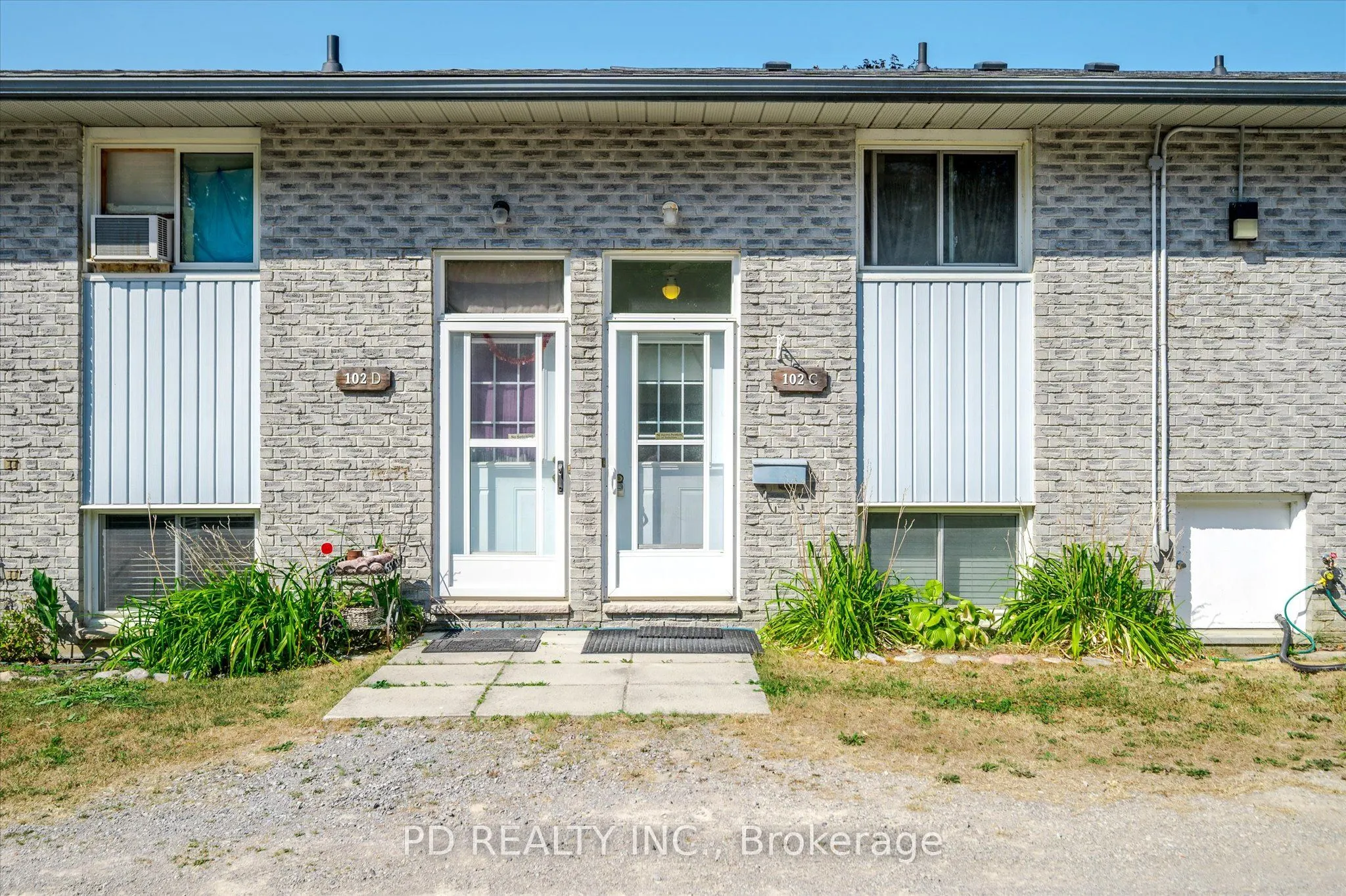 102 Rita Crescent, #C