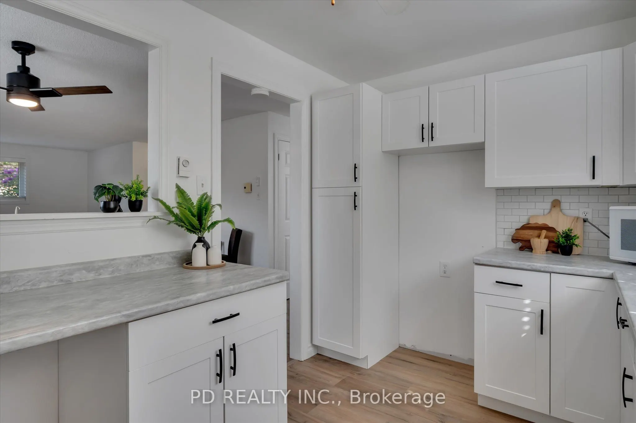 102 Rita Crescent, #C