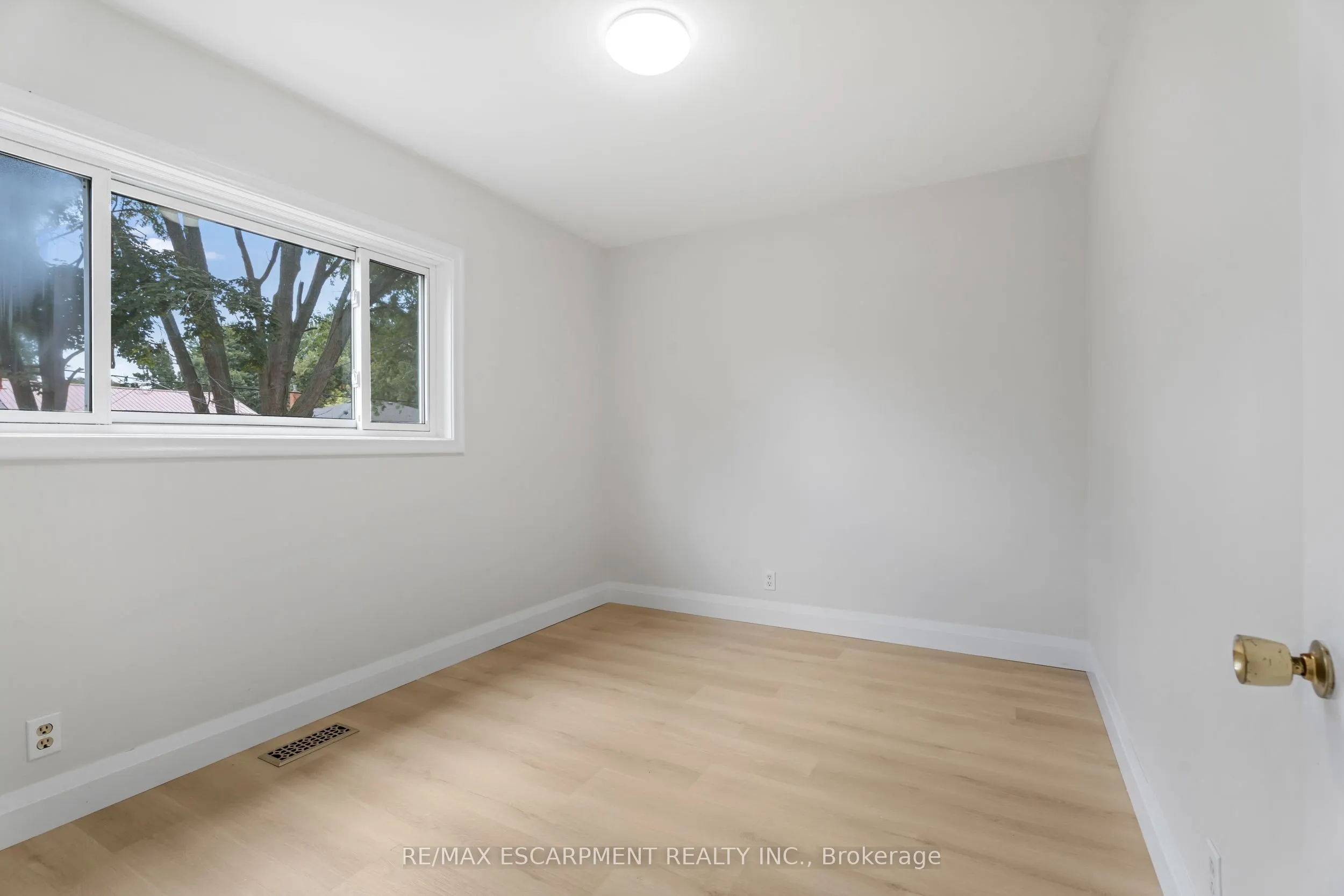 165 WEST 27TH Street