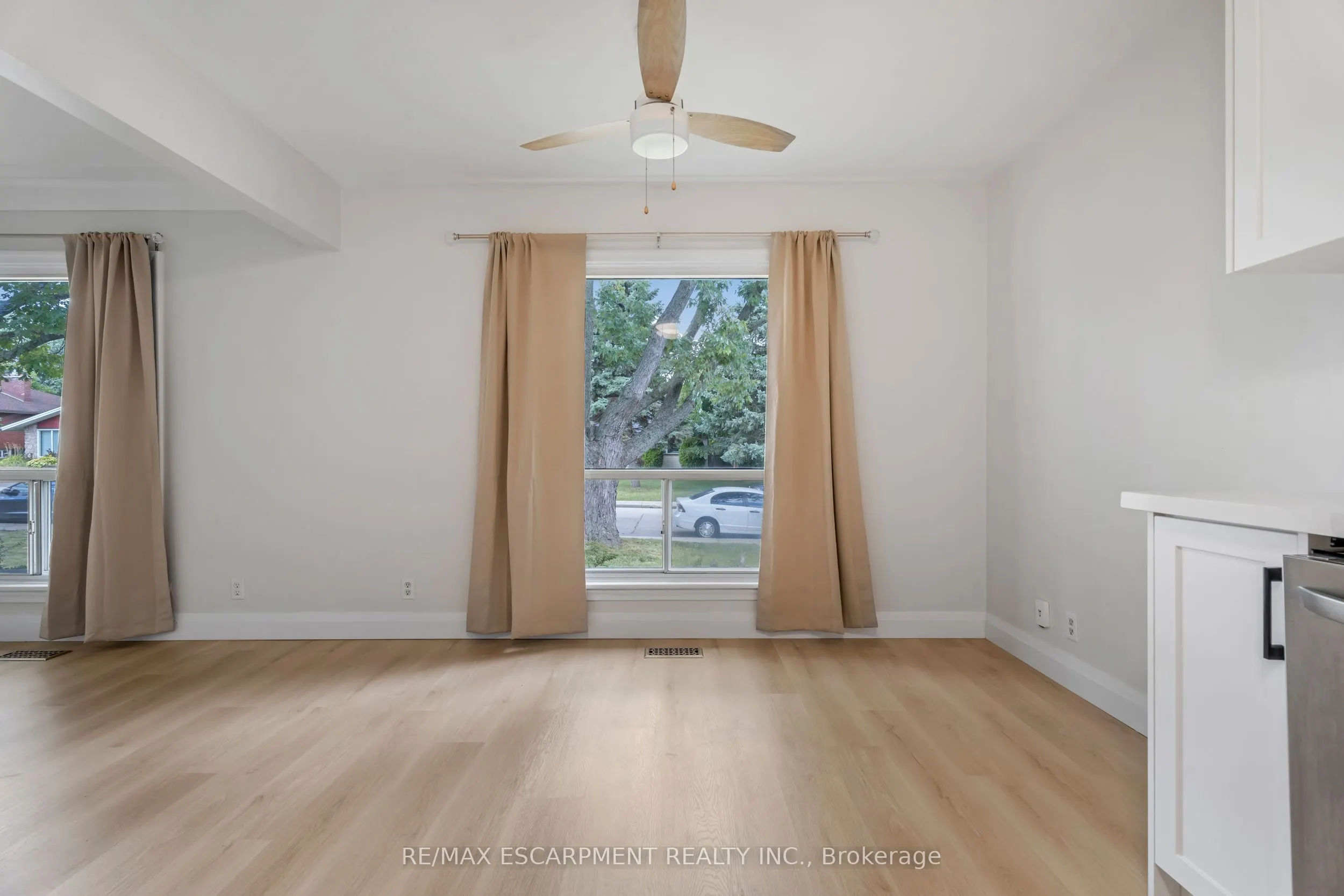 165 WEST 27TH Street