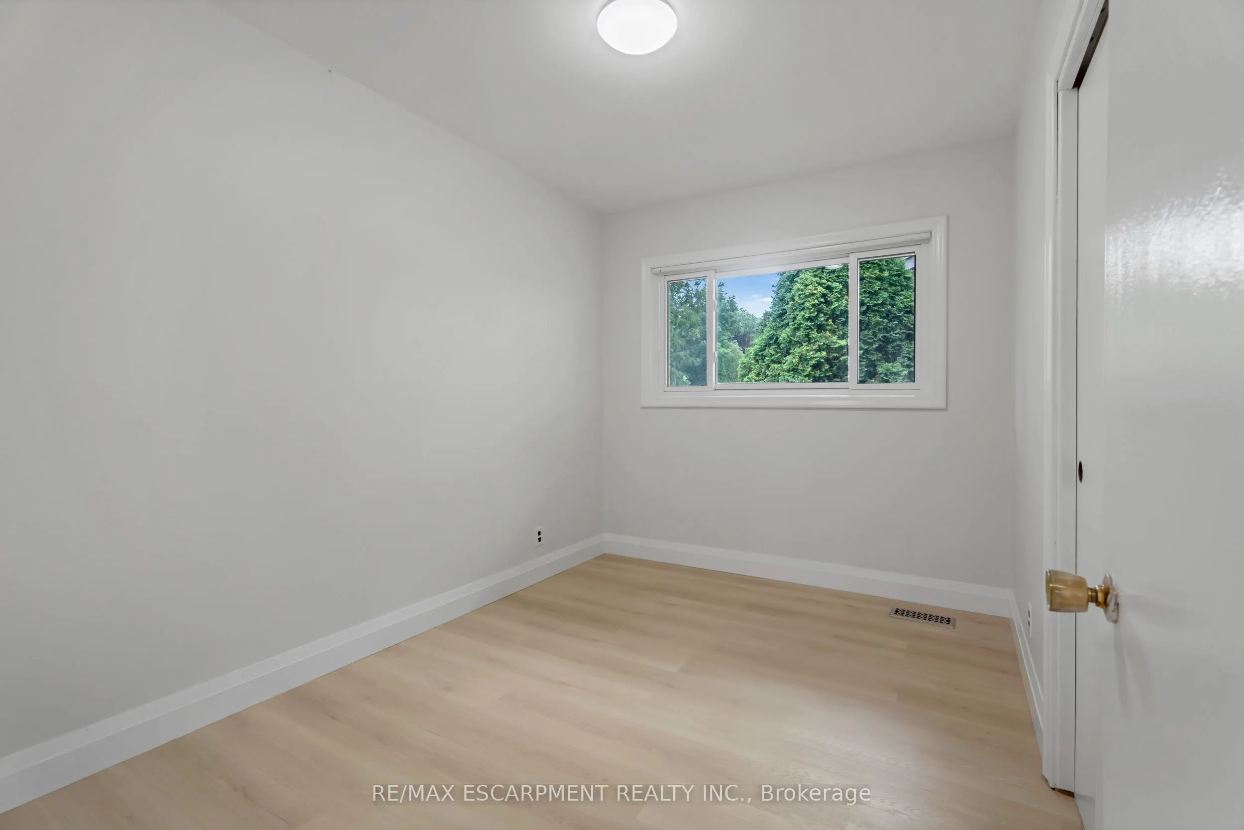 165 WEST 27TH Street
