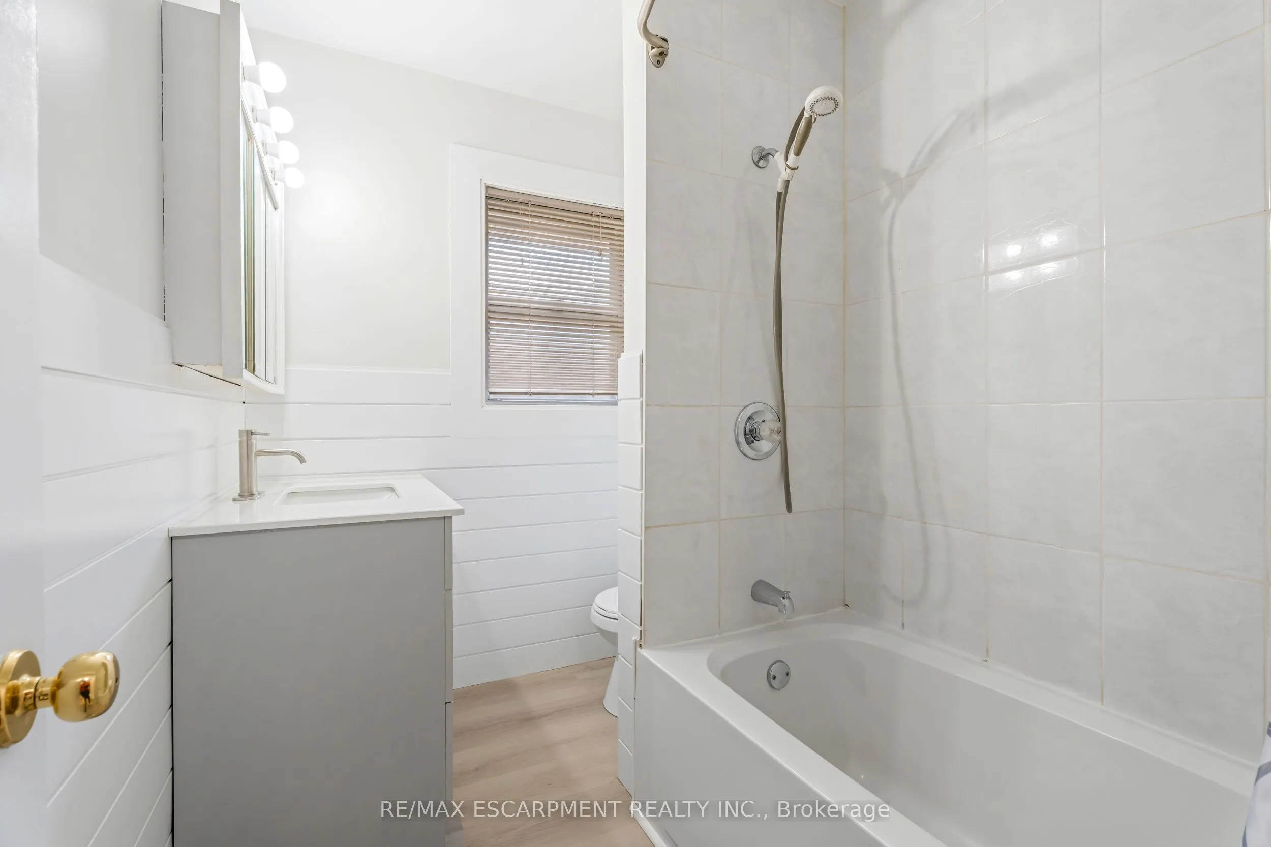 165 WEST 27TH Street
