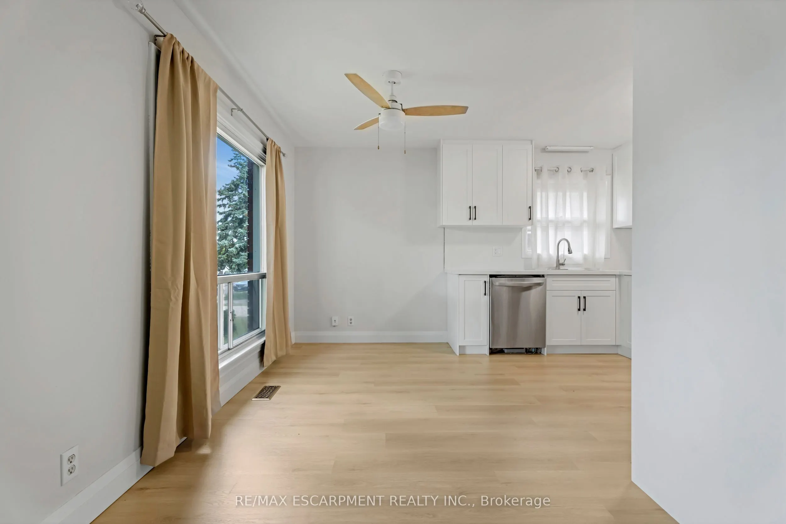 165 WEST 27TH Street