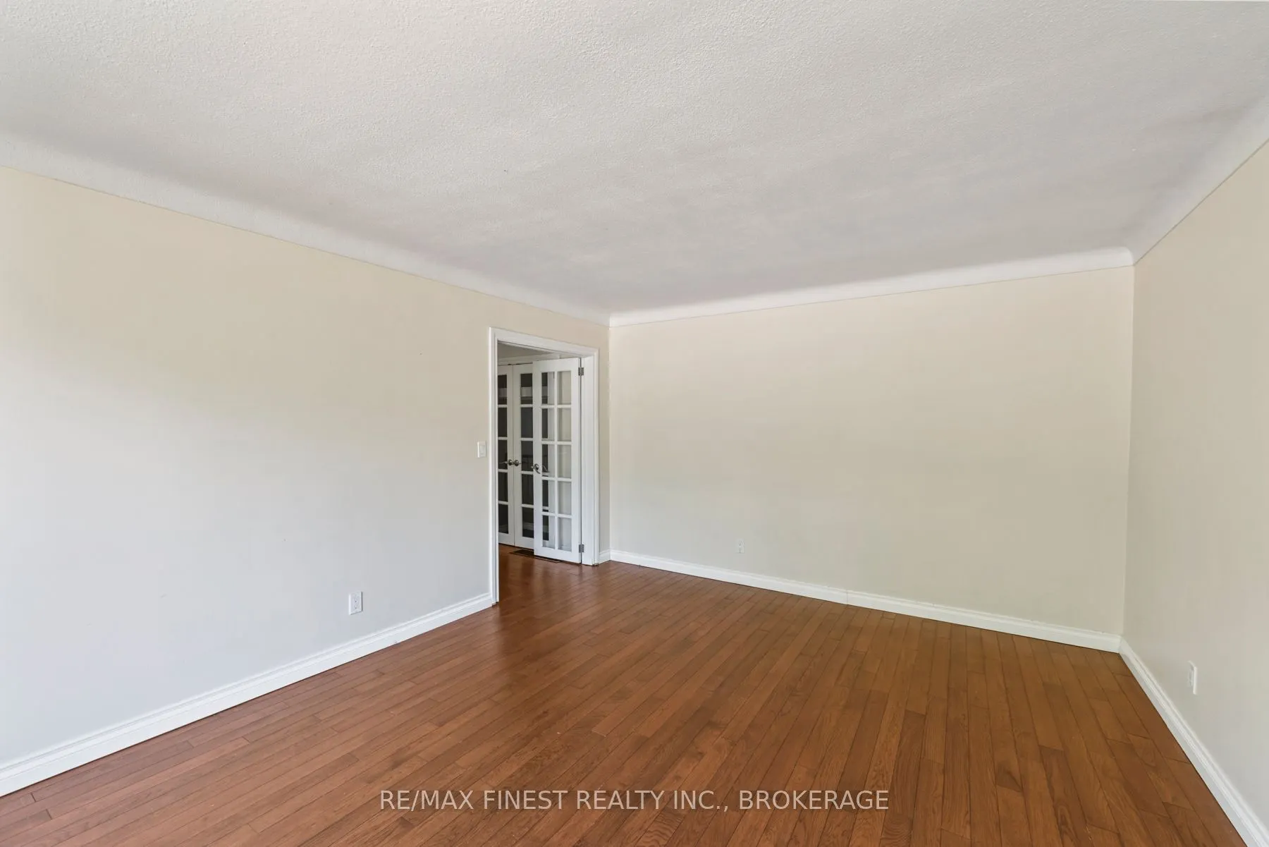 5 MICHAEL GRASS Crescent