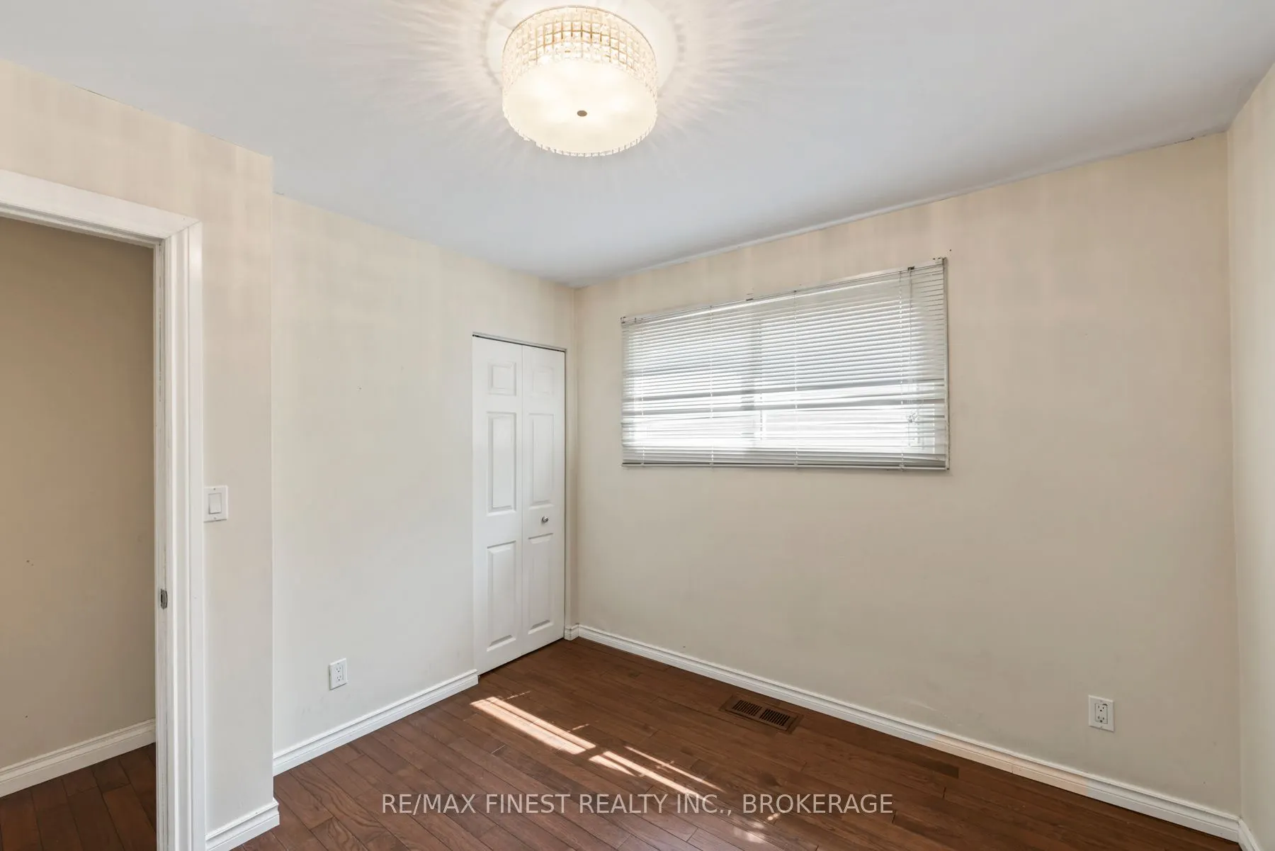 5 MICHAEL GRASS Crescent