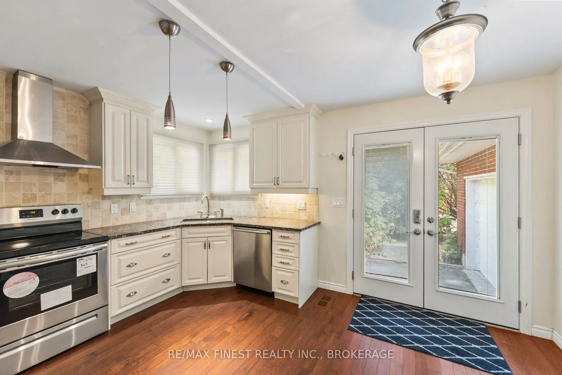 5 MICHAEL GRASS Crescent