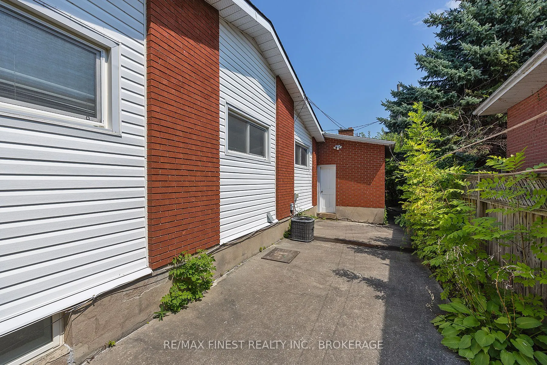 5 MICHAEL GRASS Crescent