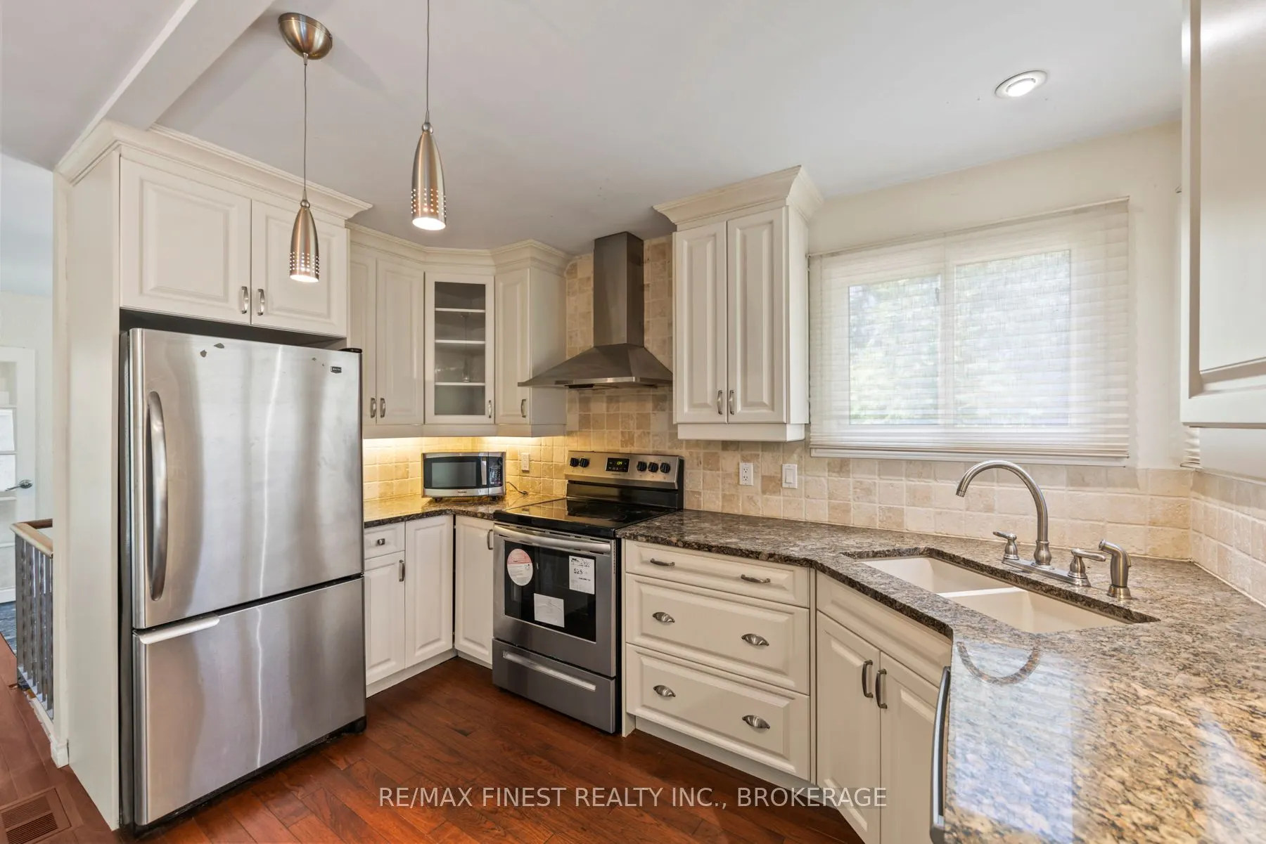 5 MICHAEL GRASS Crescent