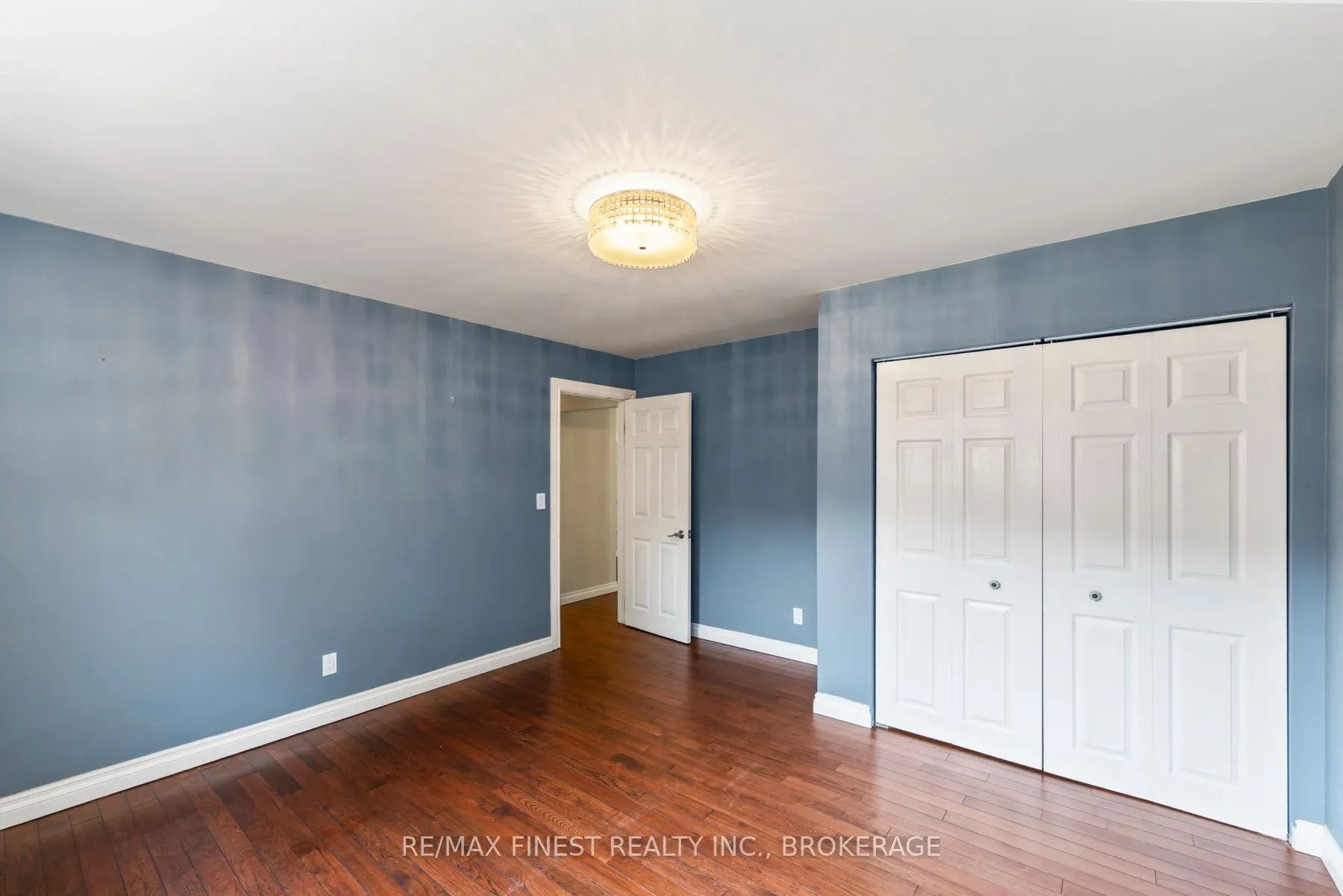 5 MICHAEL GRASS Crescent