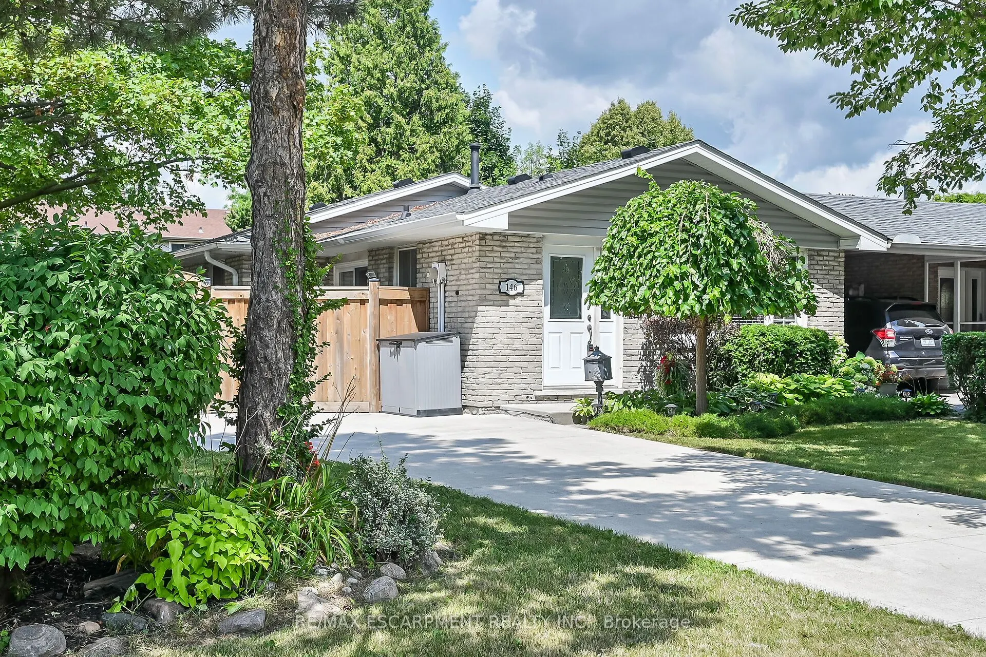 146 FIONA Crescent
