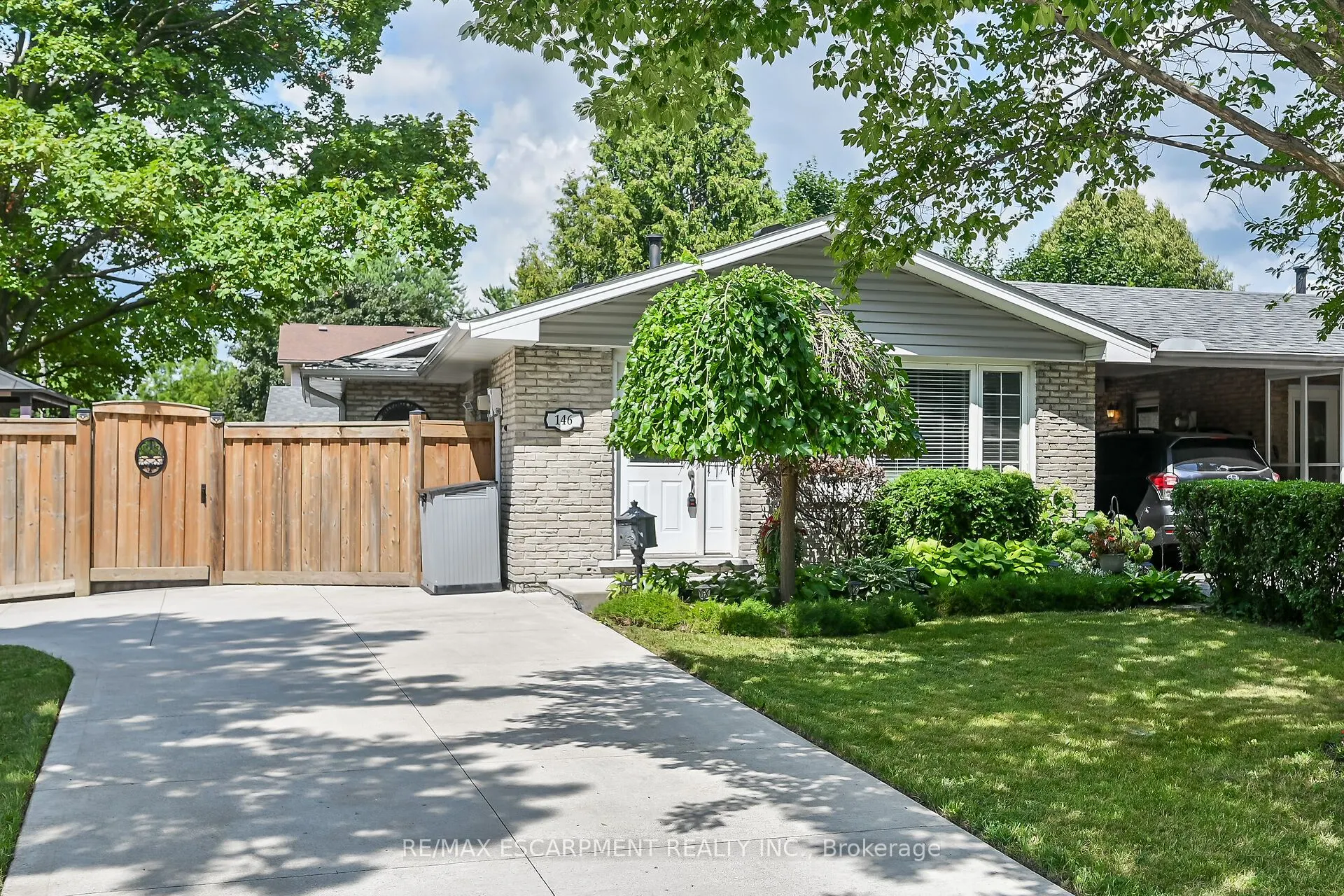 146 FIONA Crescent