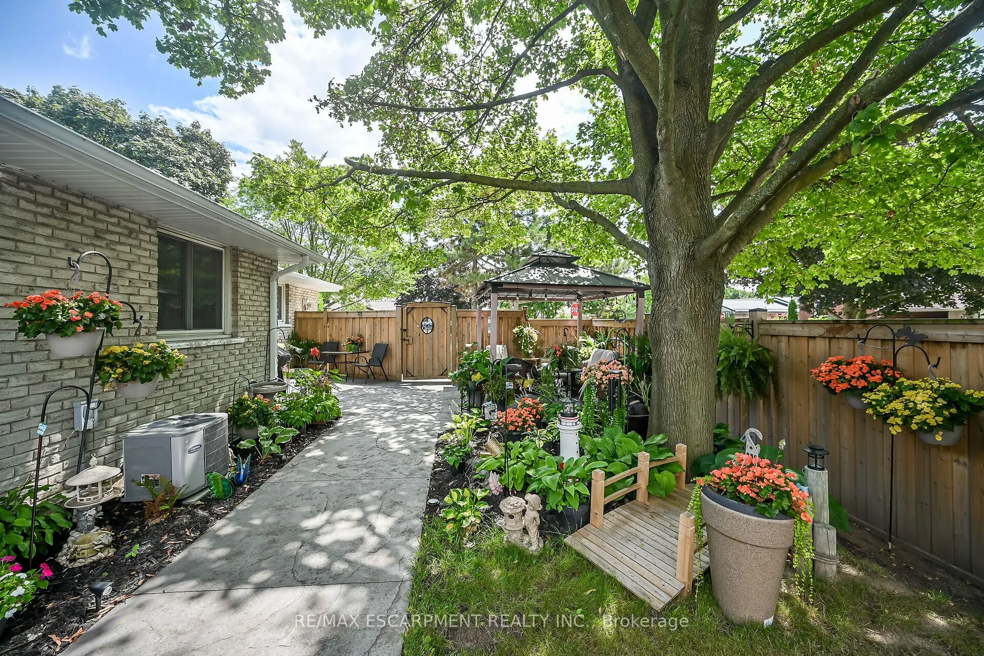 146 FIONA Crescent