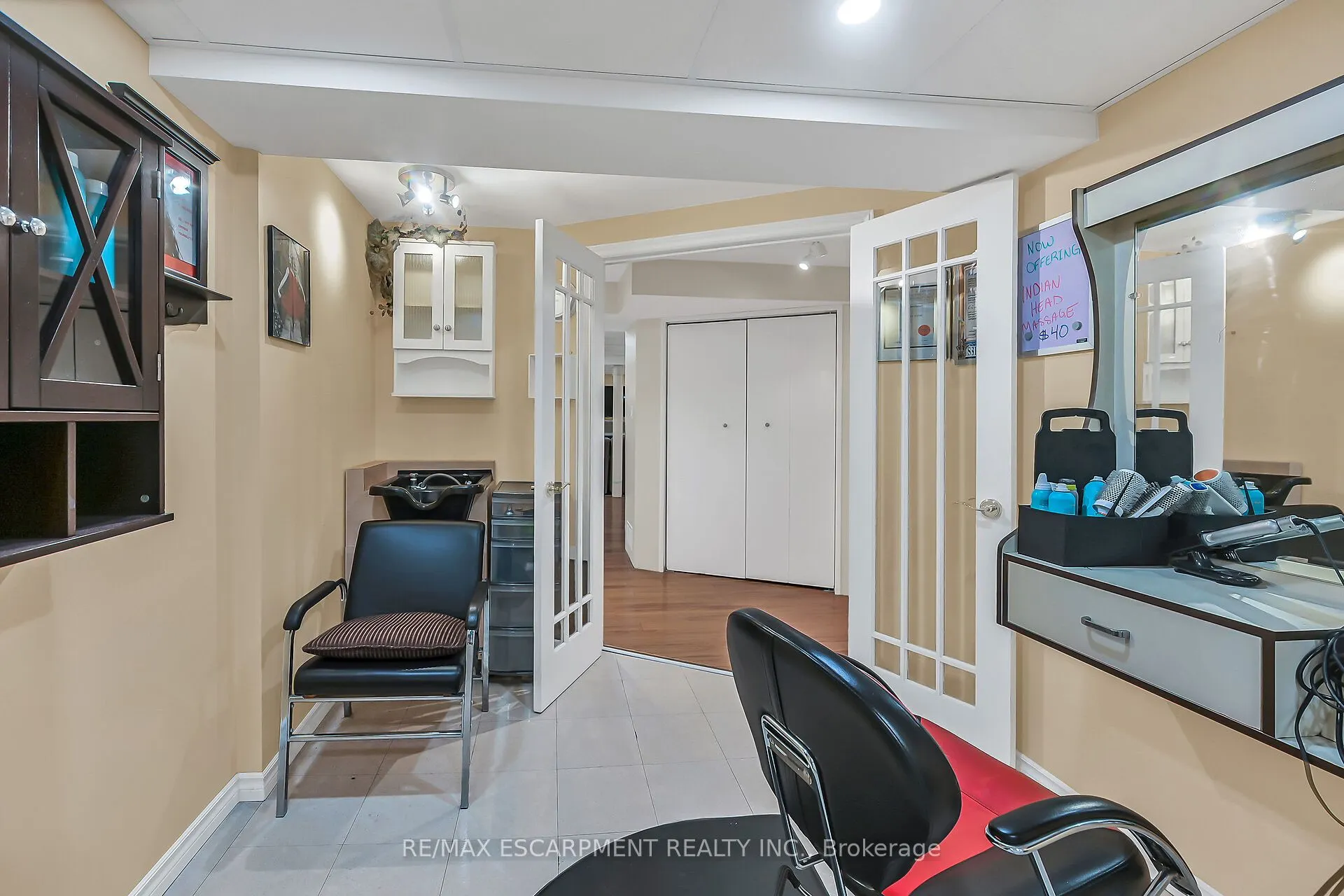 146 FIONA Crescent