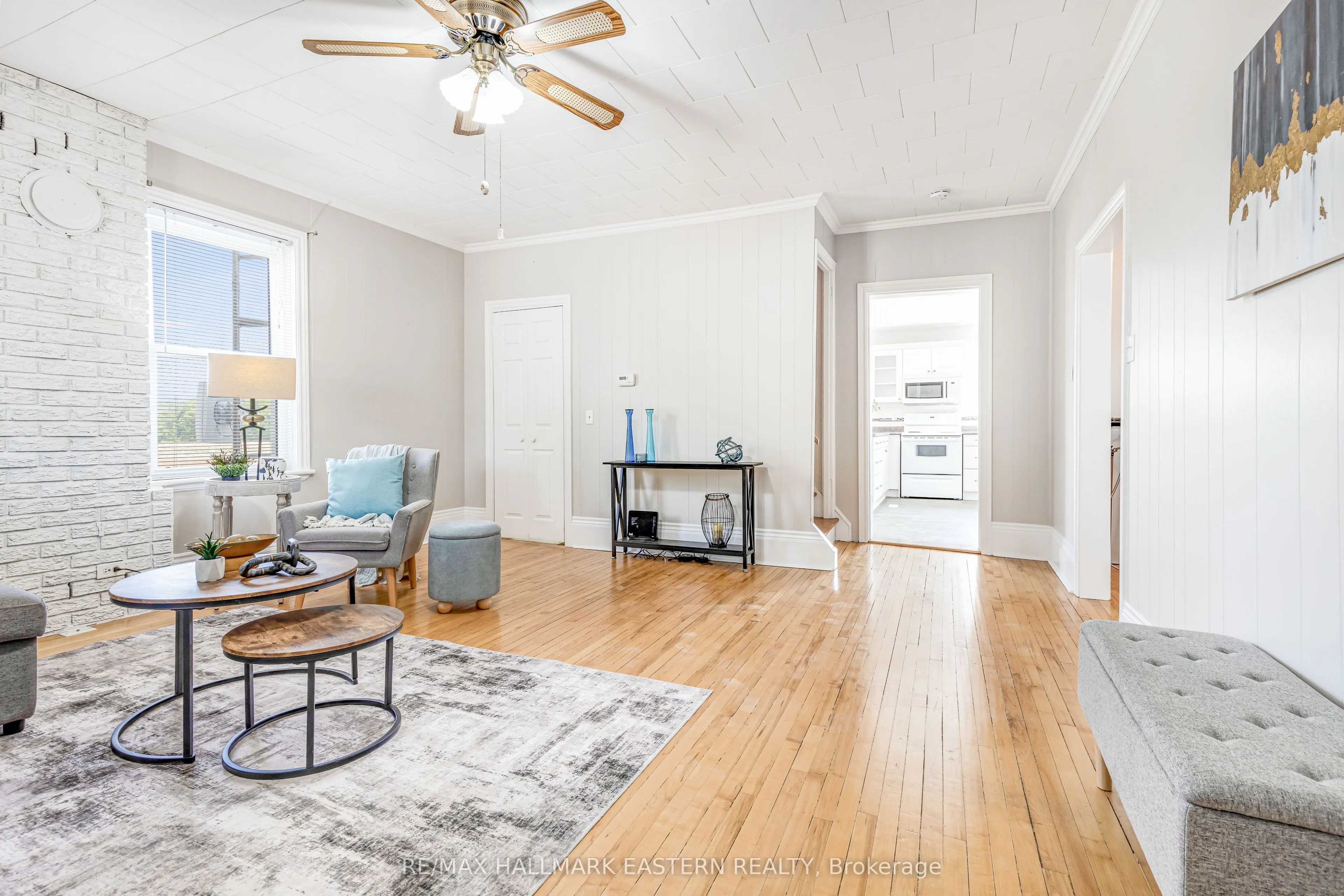 1415 Young's Point Road