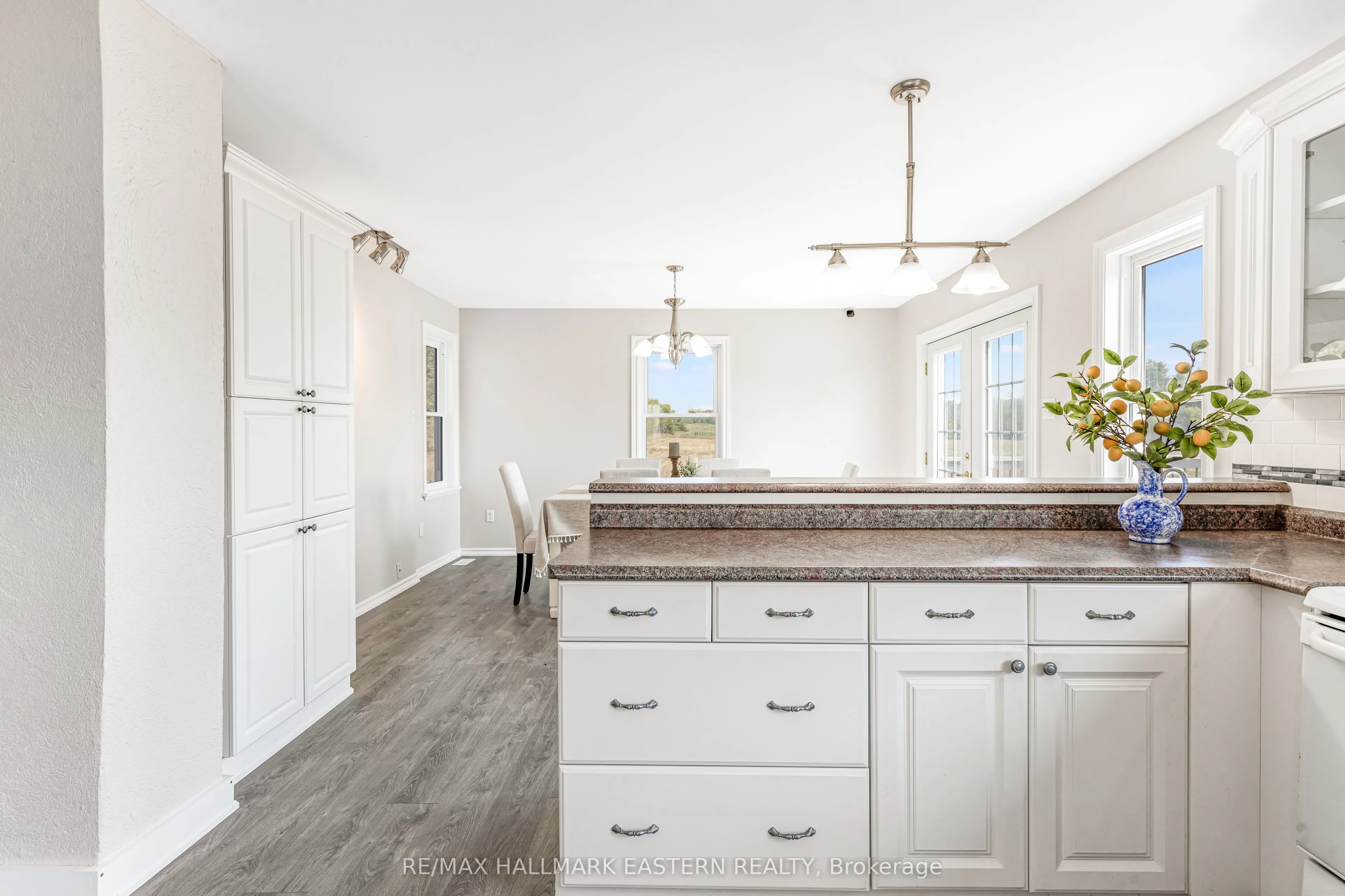 1415 Young's Point Road