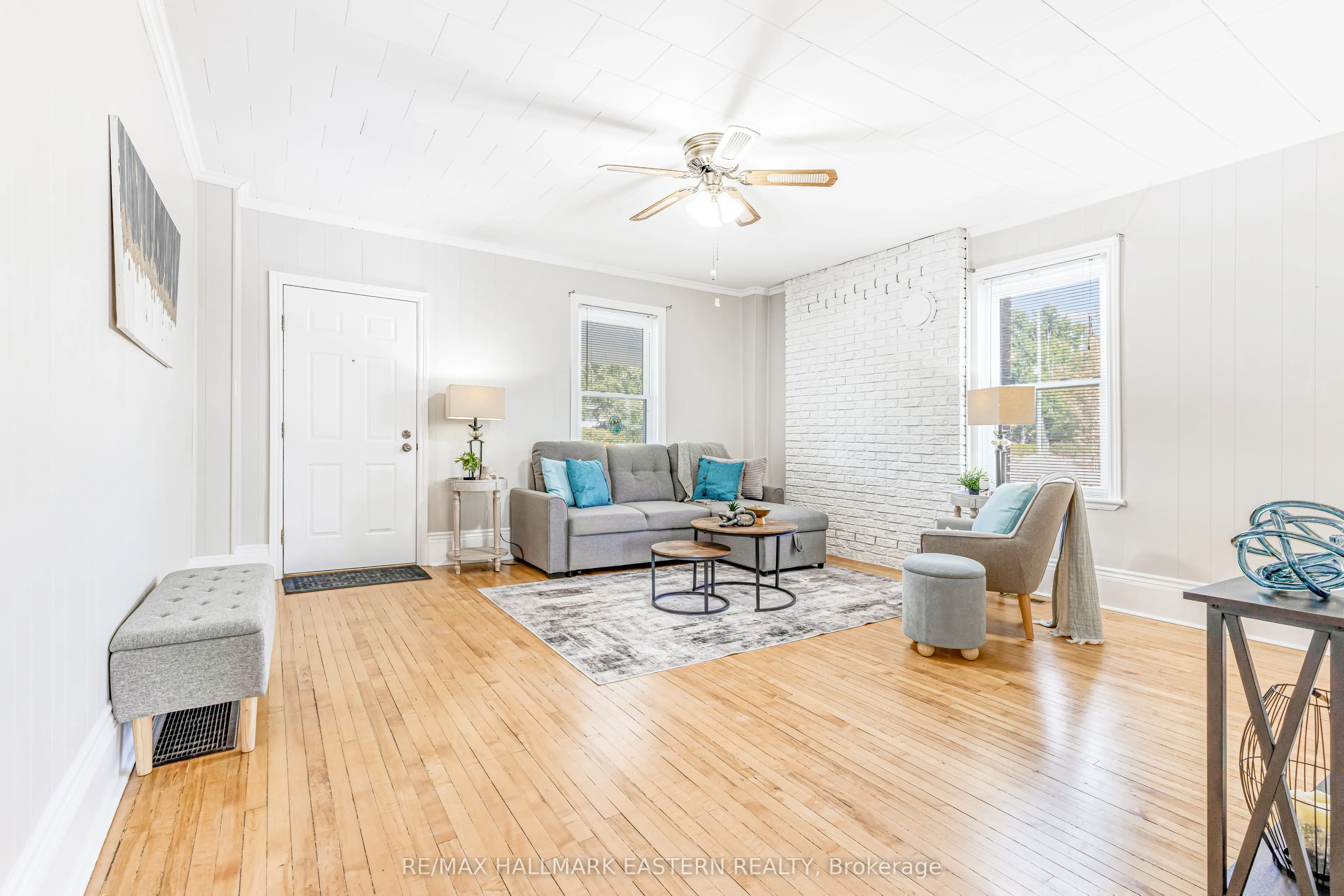 1415 Young's Point Road