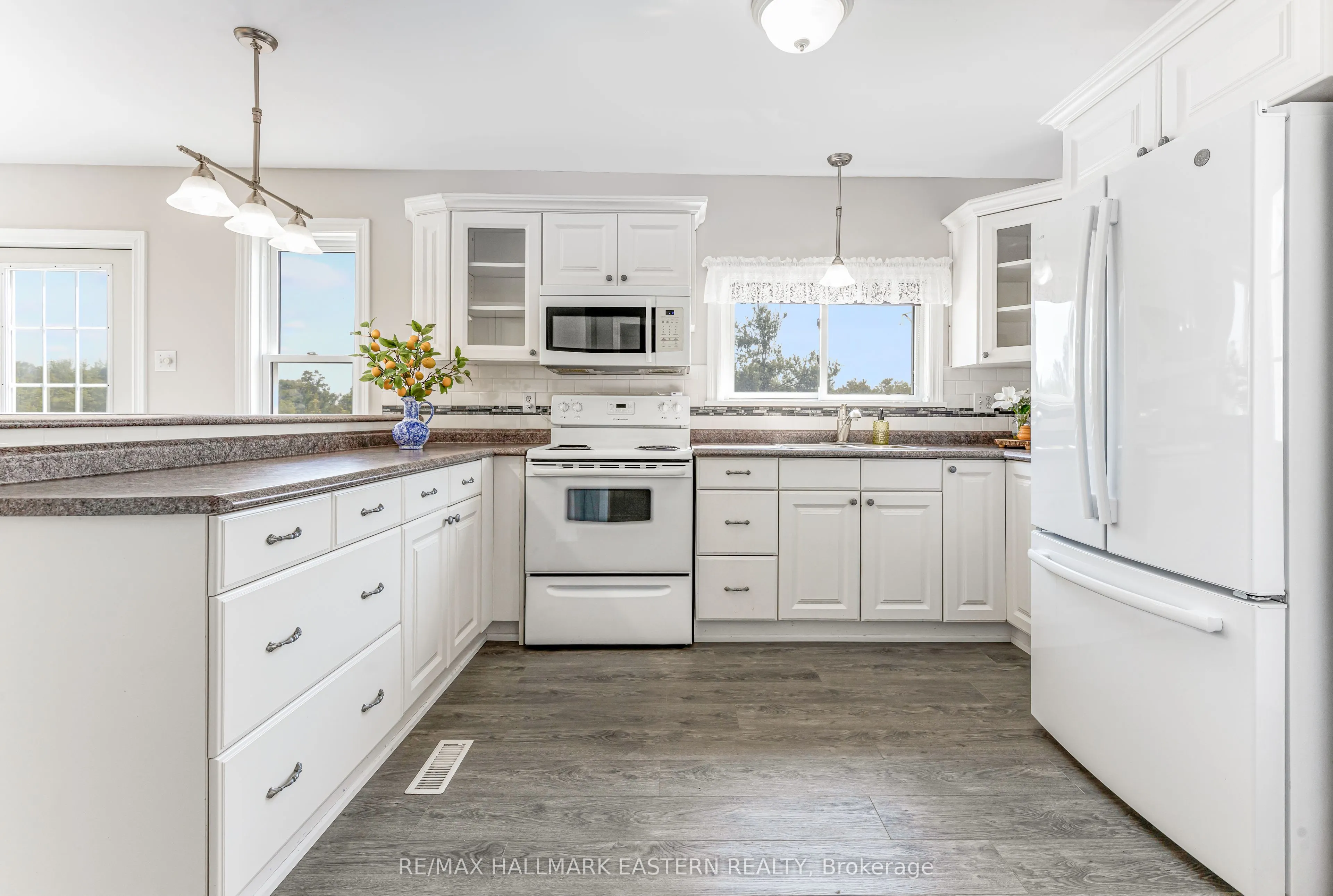 1415 Young's Point Road