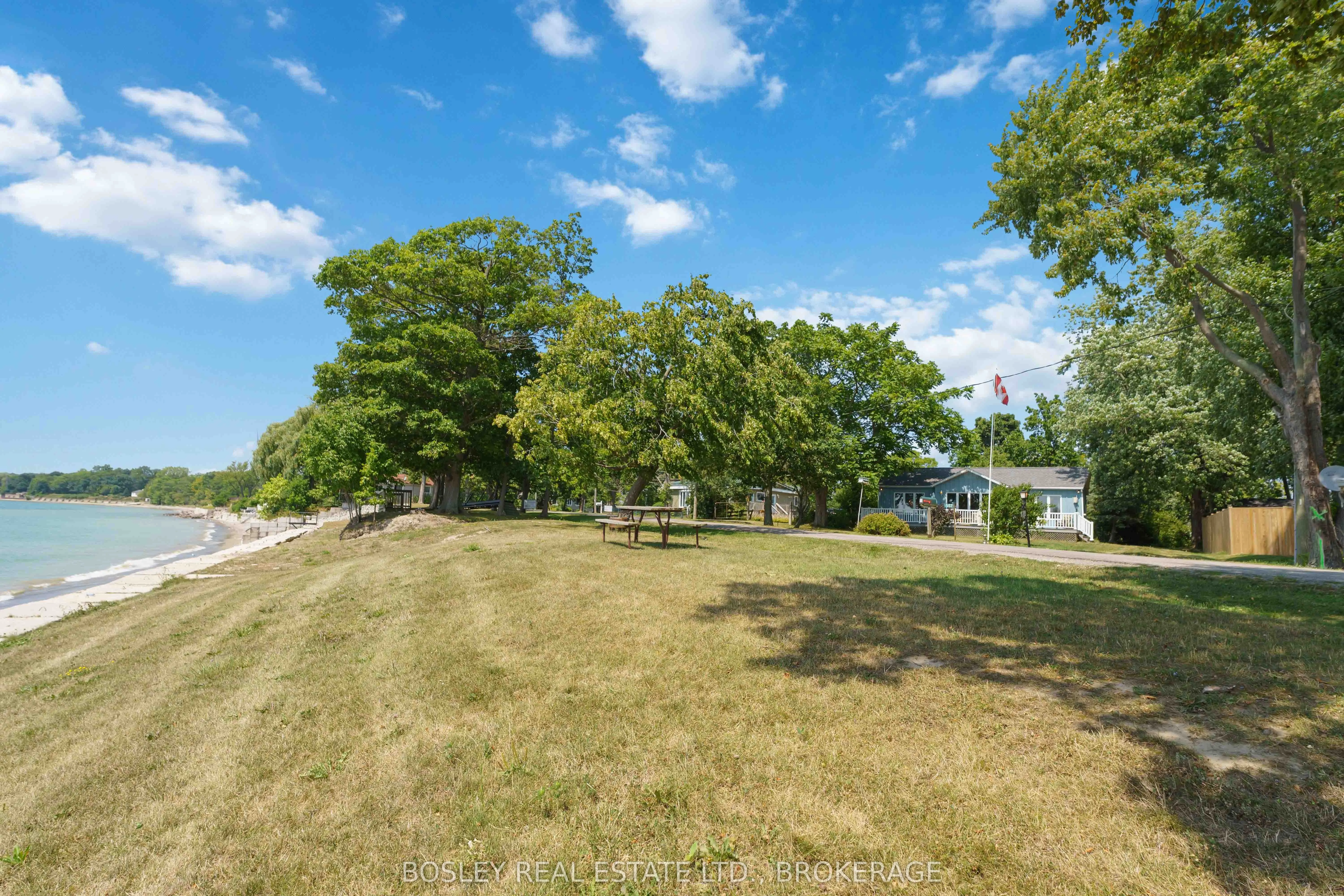 557 EDGEWATER Place