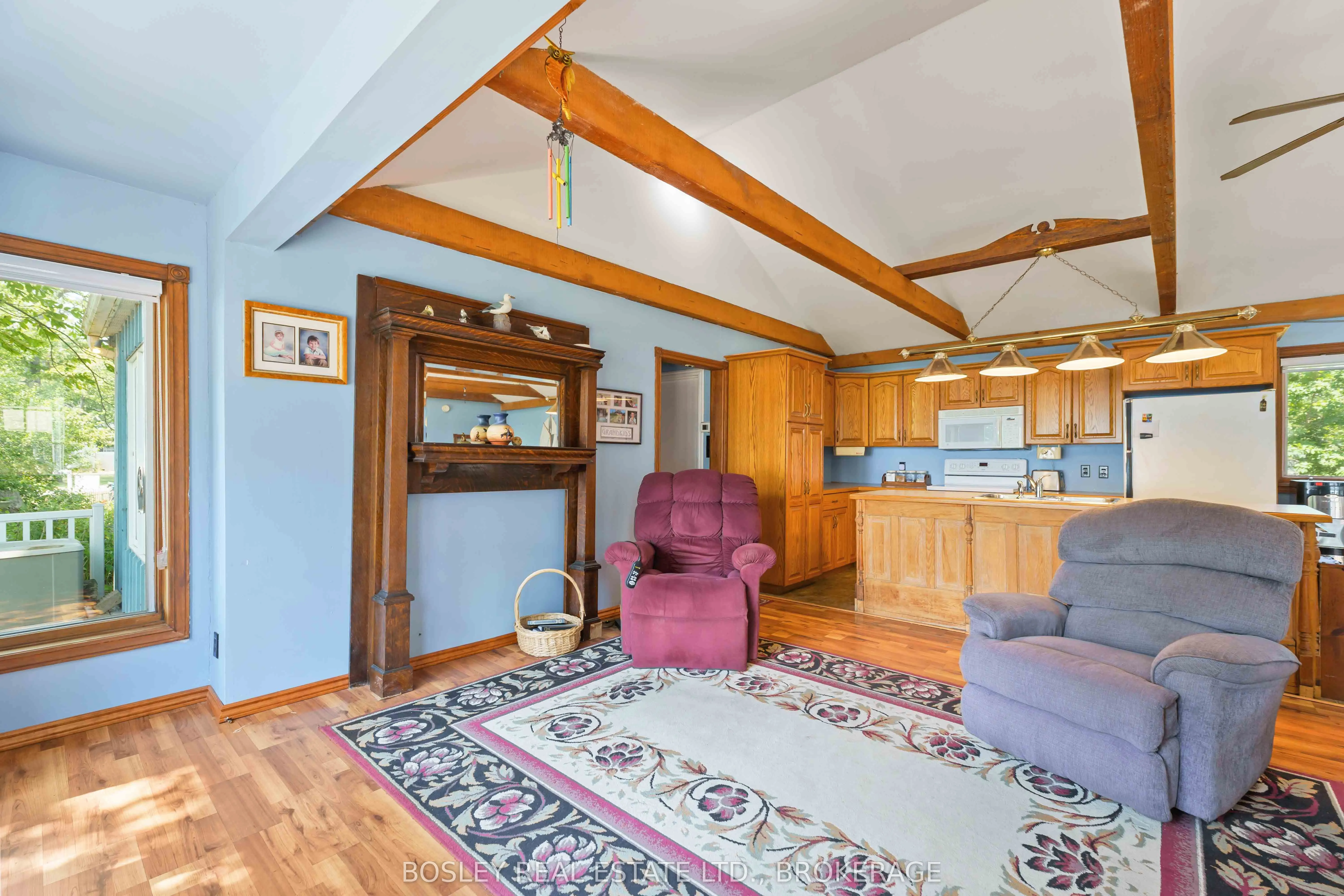 557 EDGEWATER Place