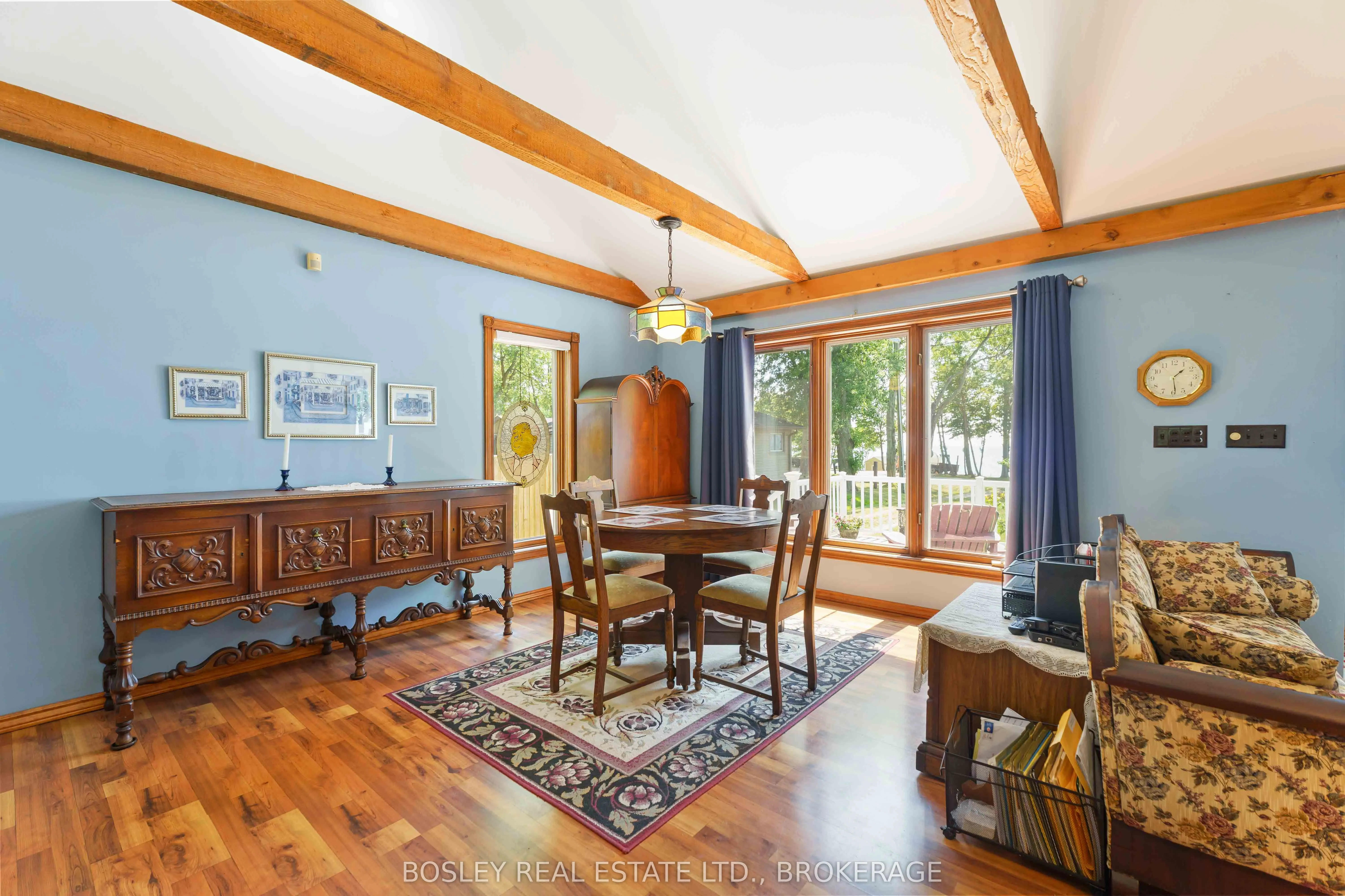 557 EDGEWATER Place
