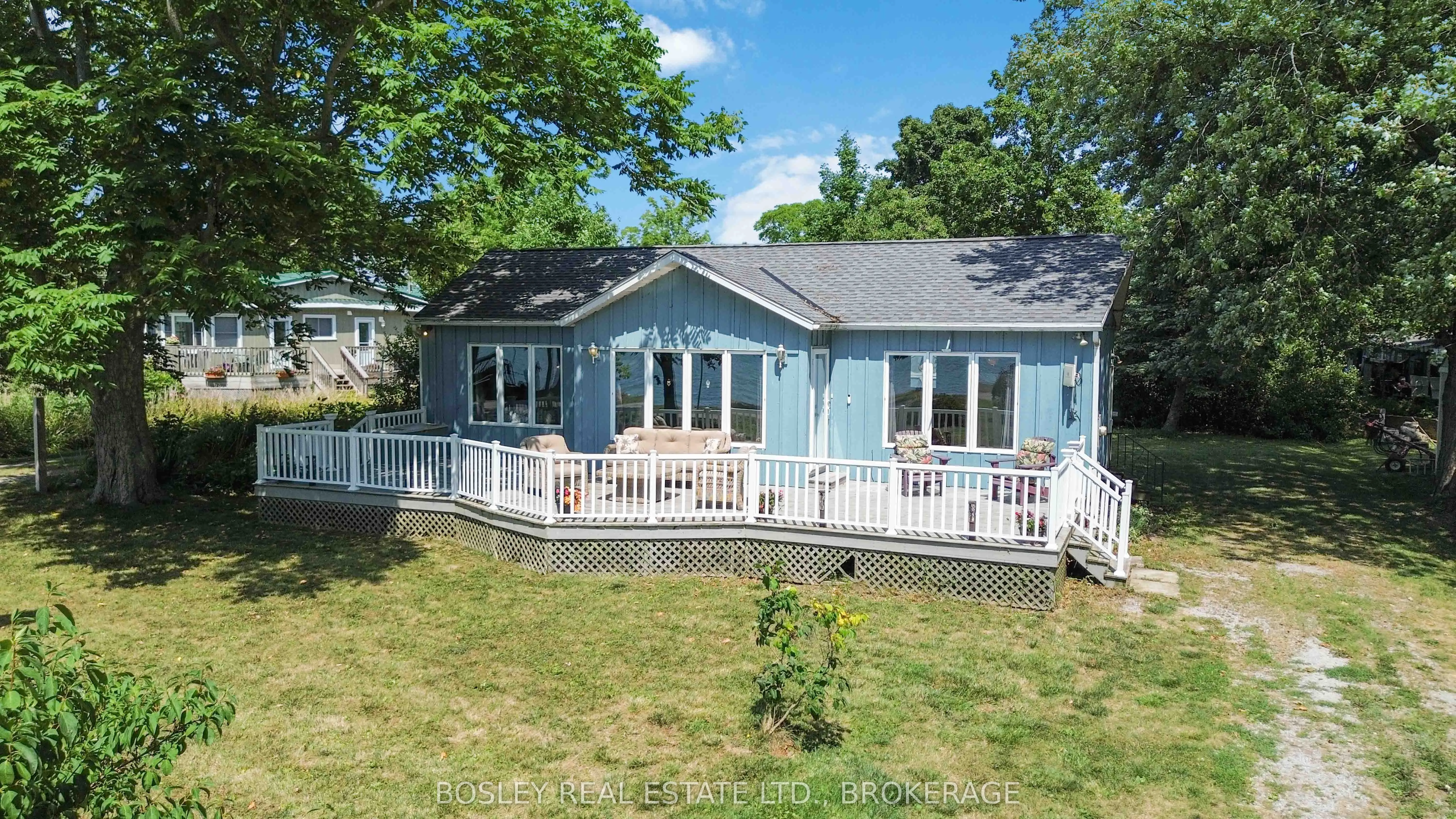 557 EDGEWATER Place