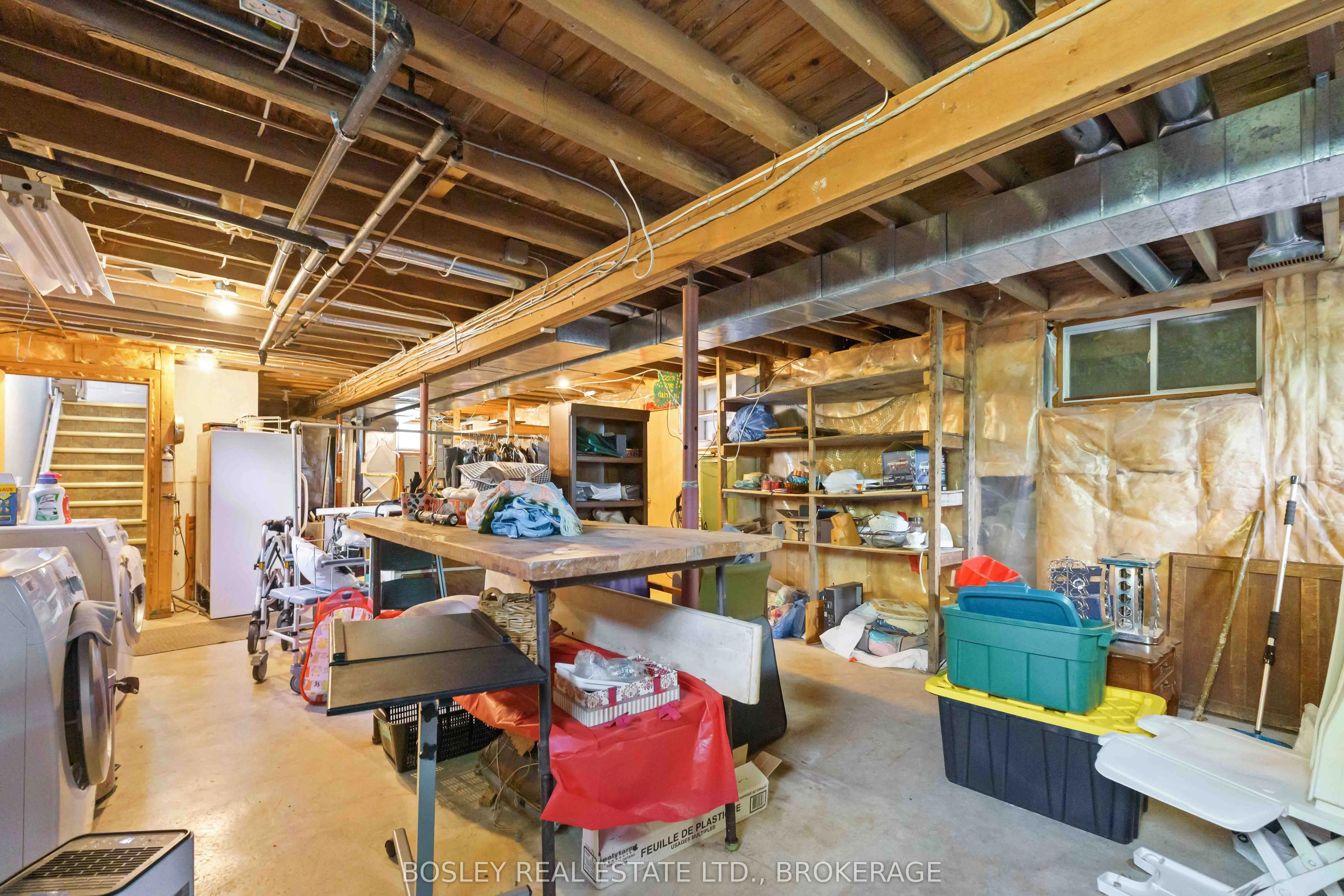 557 EDGEWATER Place
