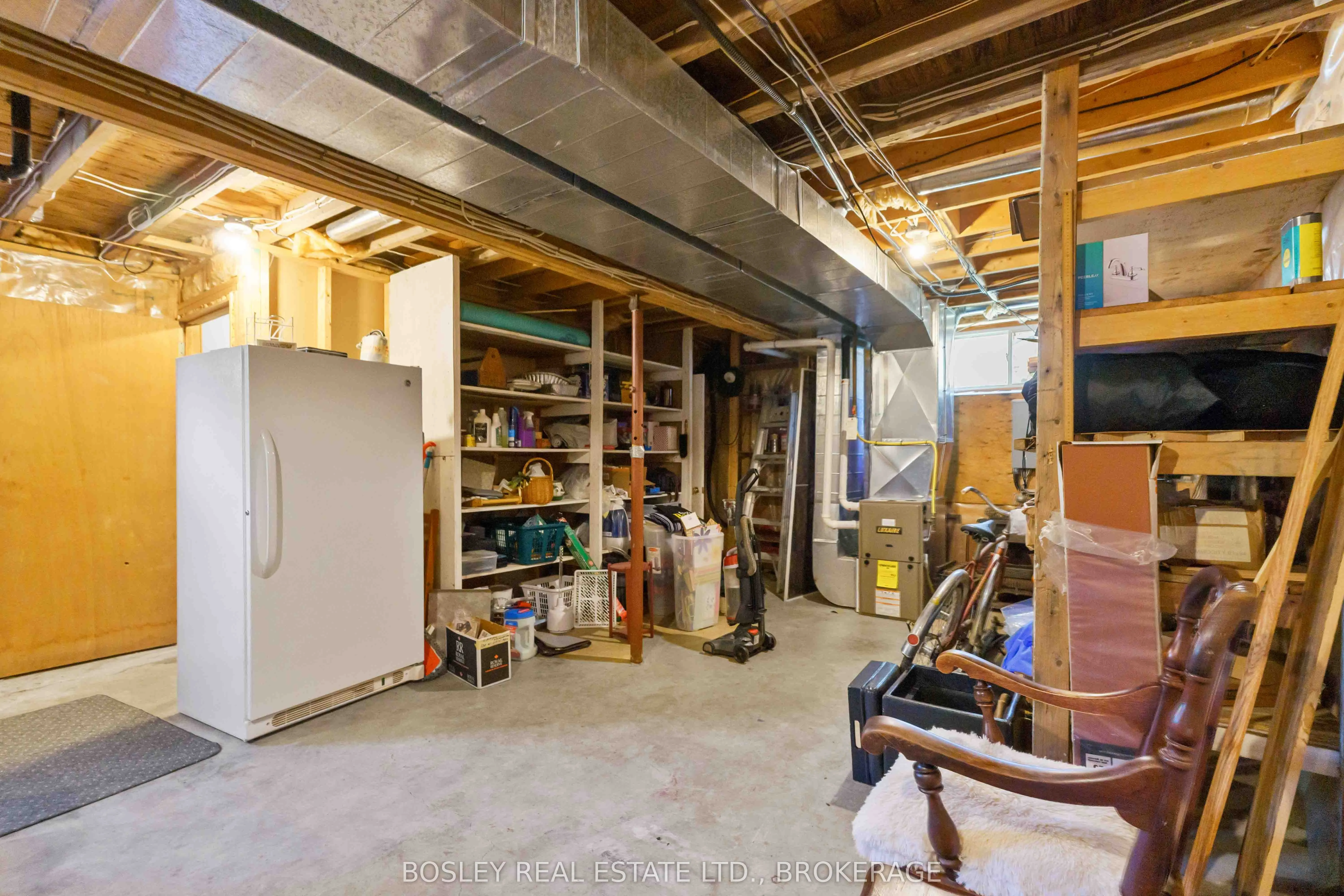 557 EDGEWATER Place