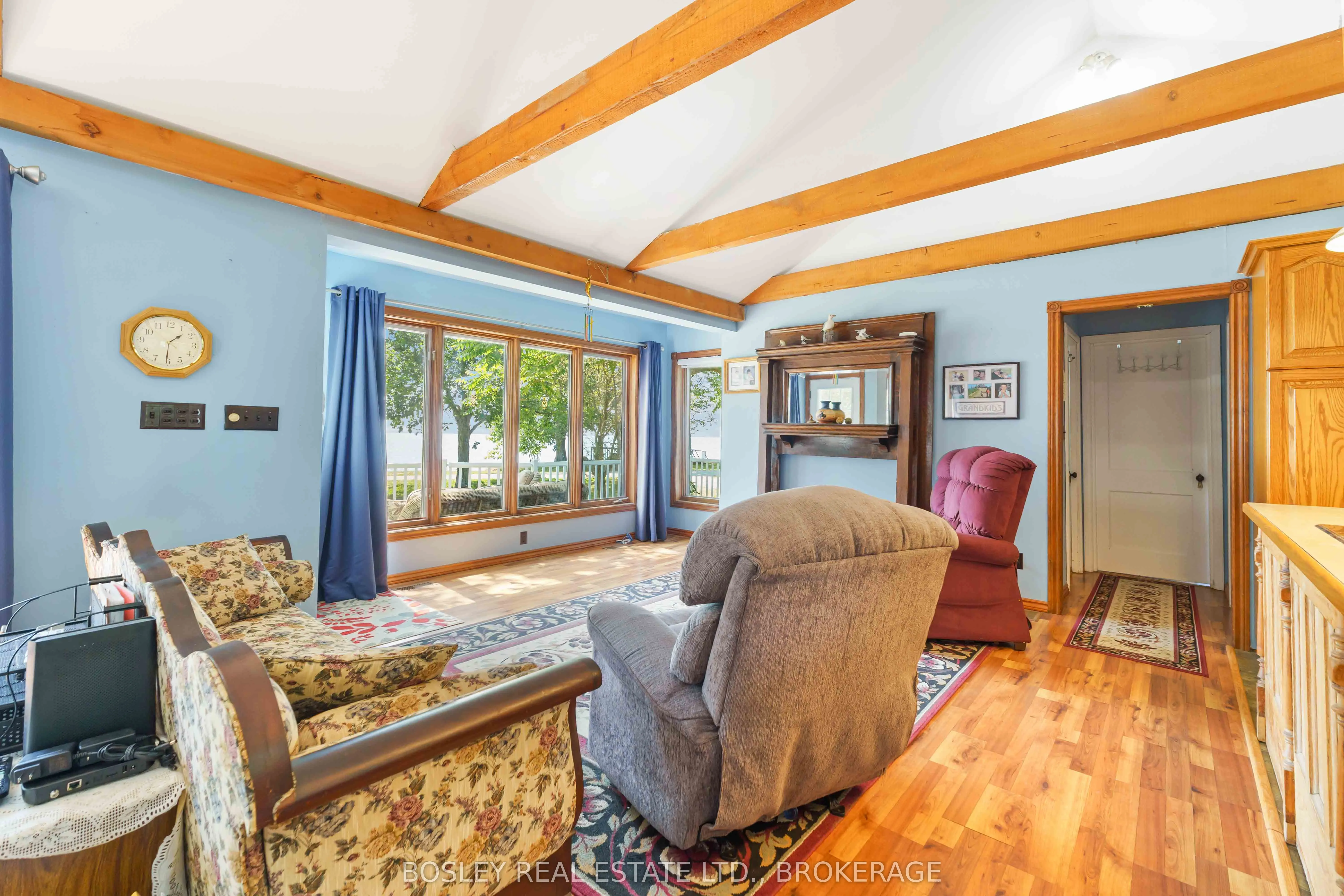 557 EDGEWATER Place