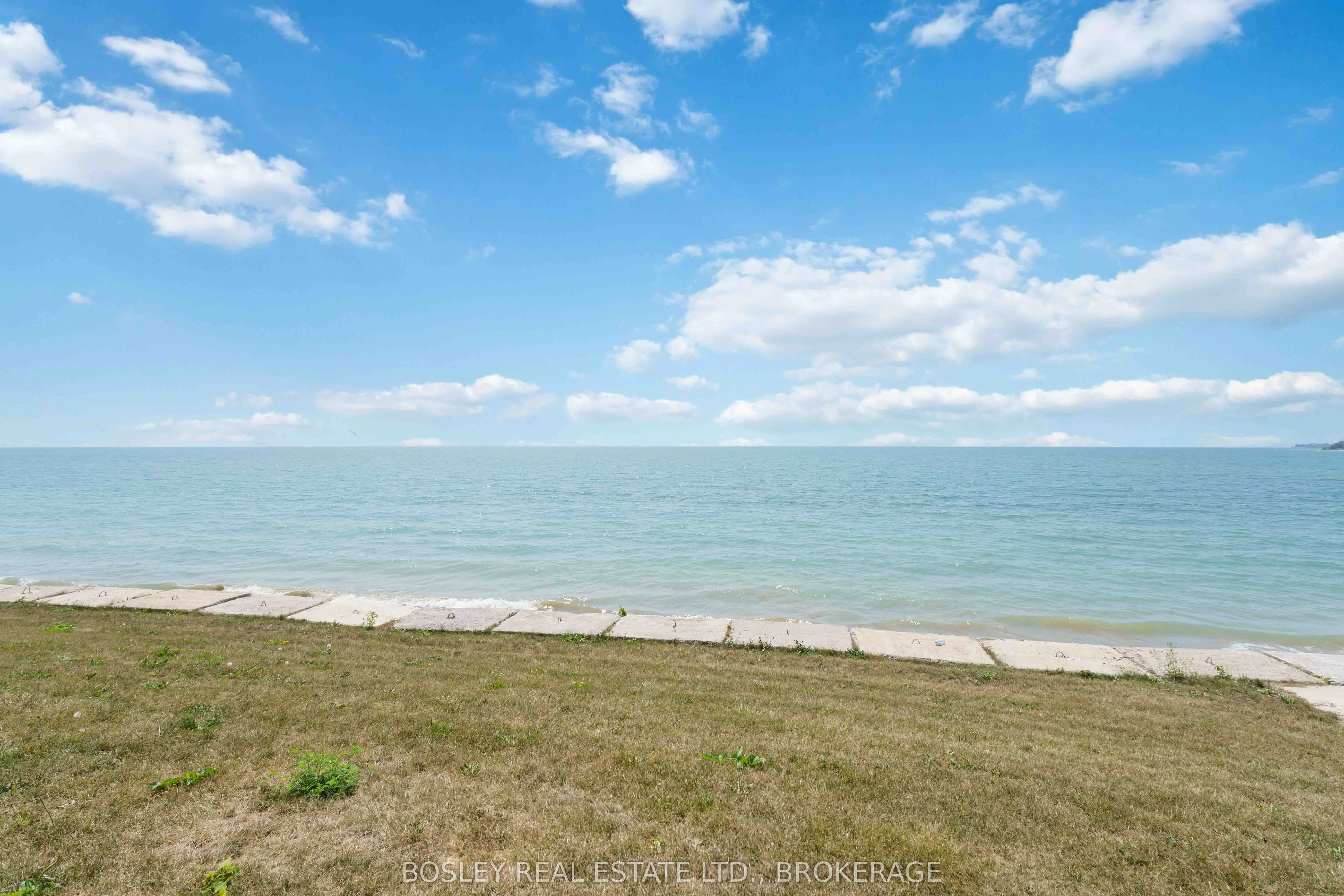 557 EDGEWATER Place