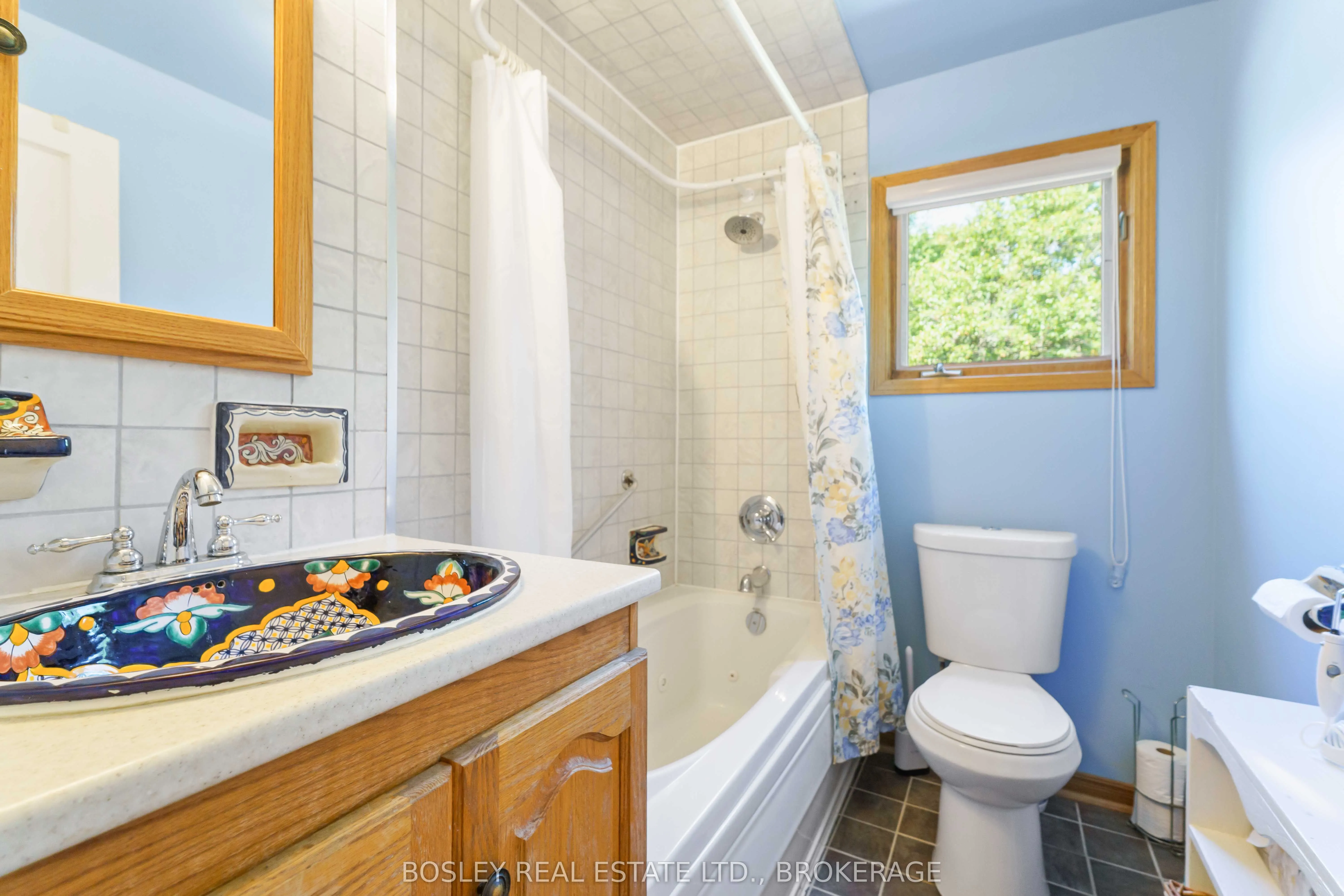 557 EDGEWATER Place