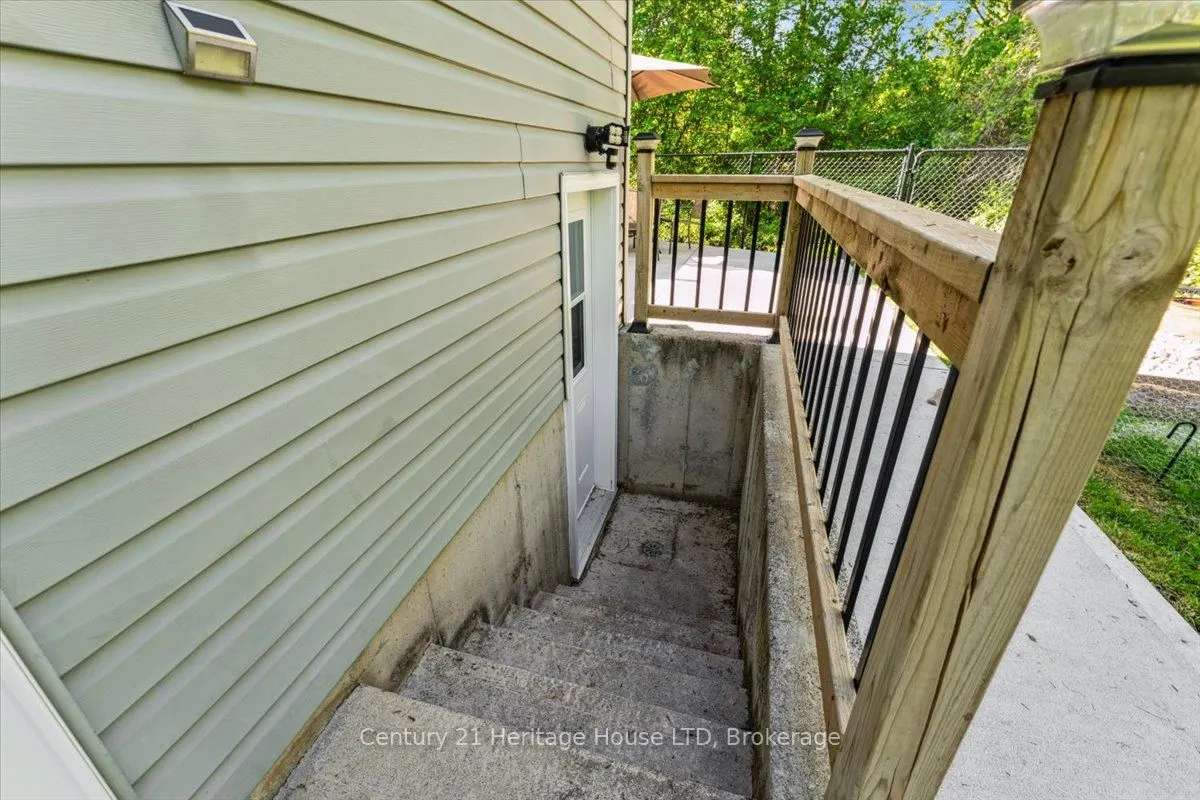 253 St Lawrence Drive
