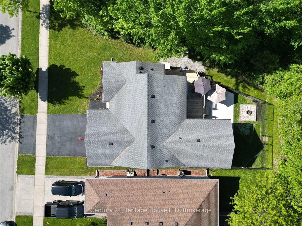 253 St Lawrence Drive