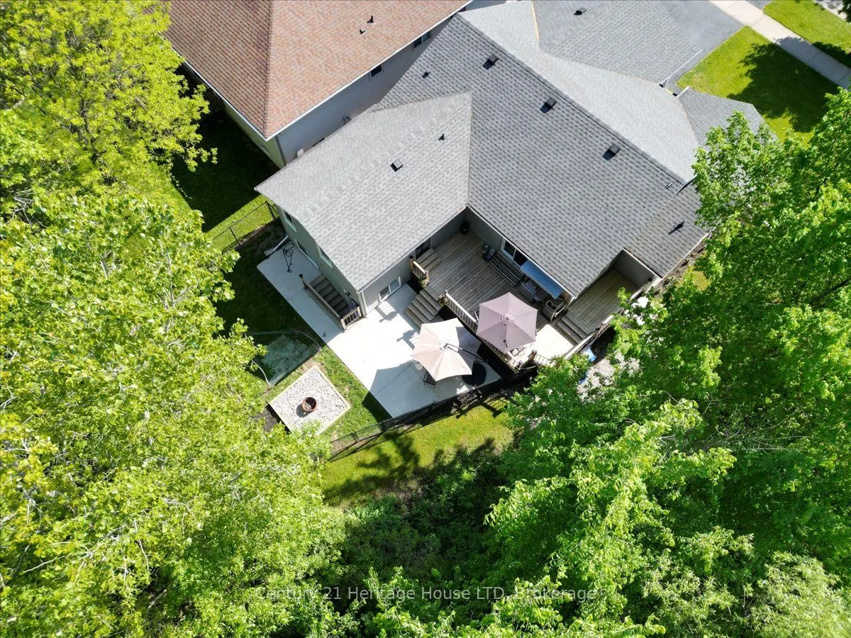 253 St Lawrence Drive