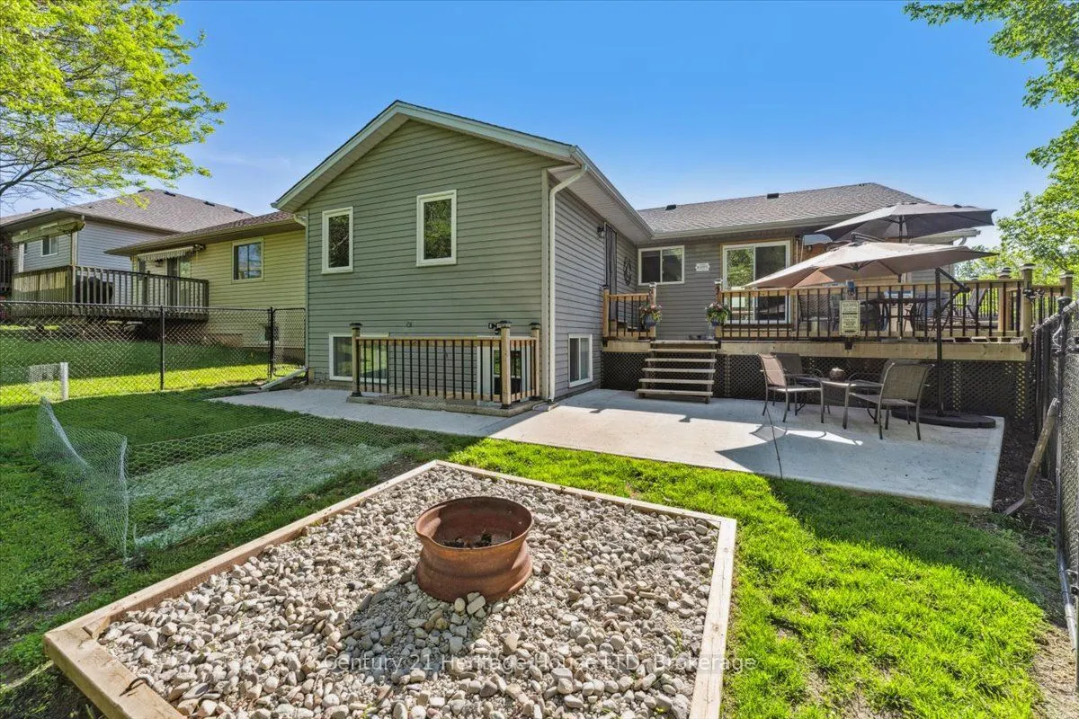 253 St Lawrence Drive