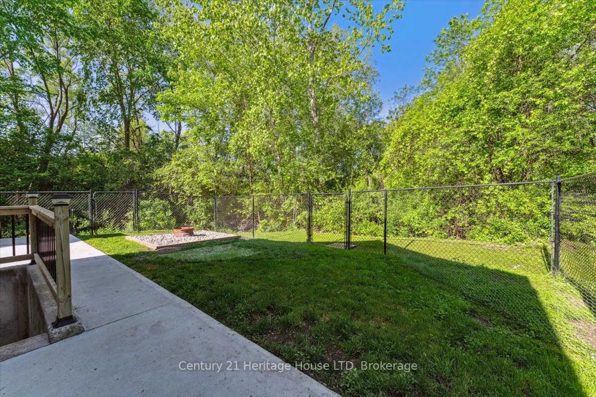 253 St Lawrence Drive