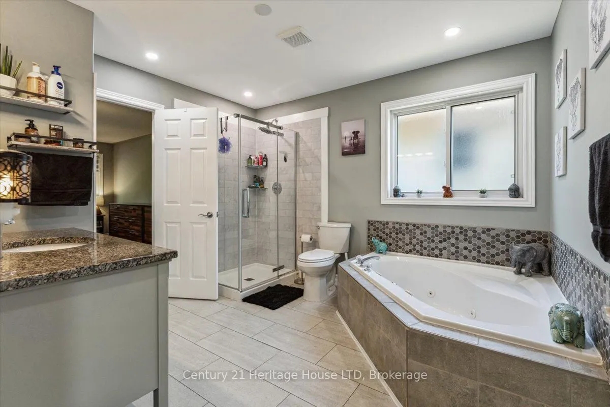 253 St Lawrence Drive