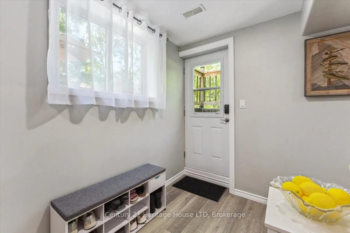 253 St Lawrence Drive