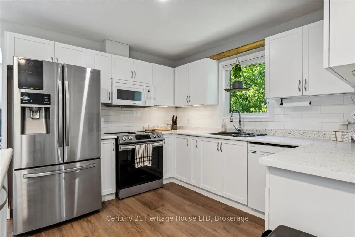 253 St Lawrence Drive