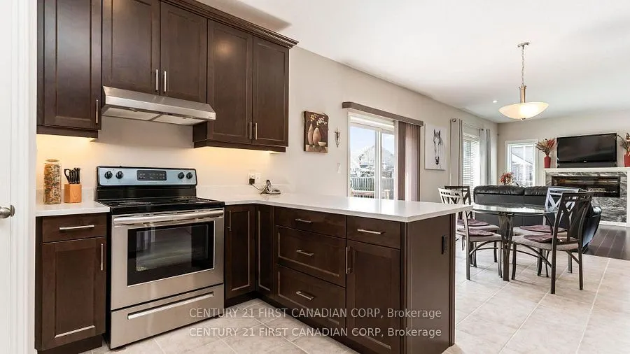 102 Caverhill Crescent