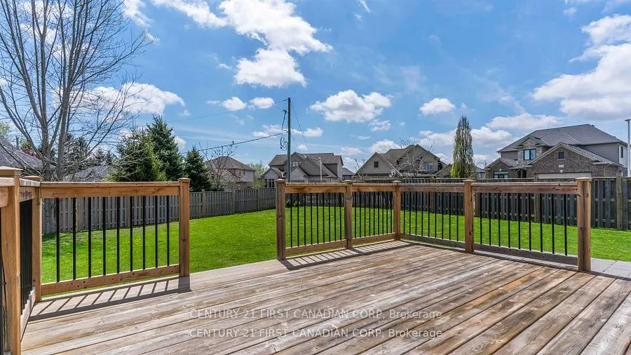 102 Caverhill Crescent