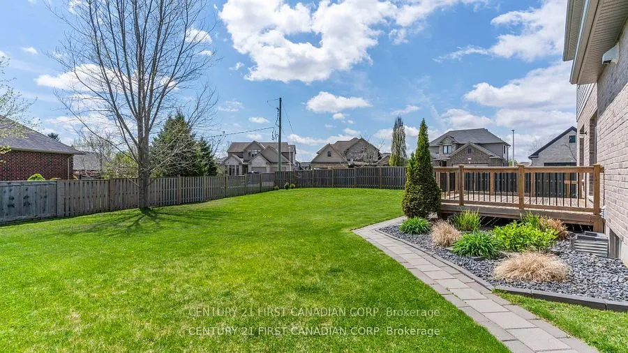 102 Caverhill Crescent