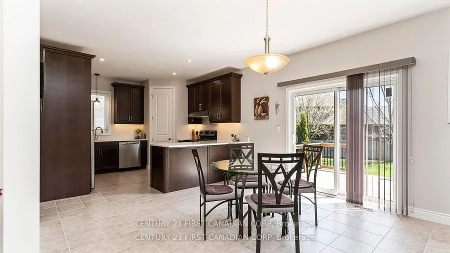 102 Caverhill Crescent
