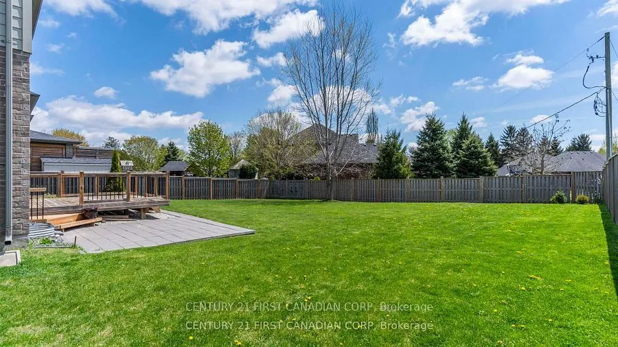 102 Caverhill Crescent